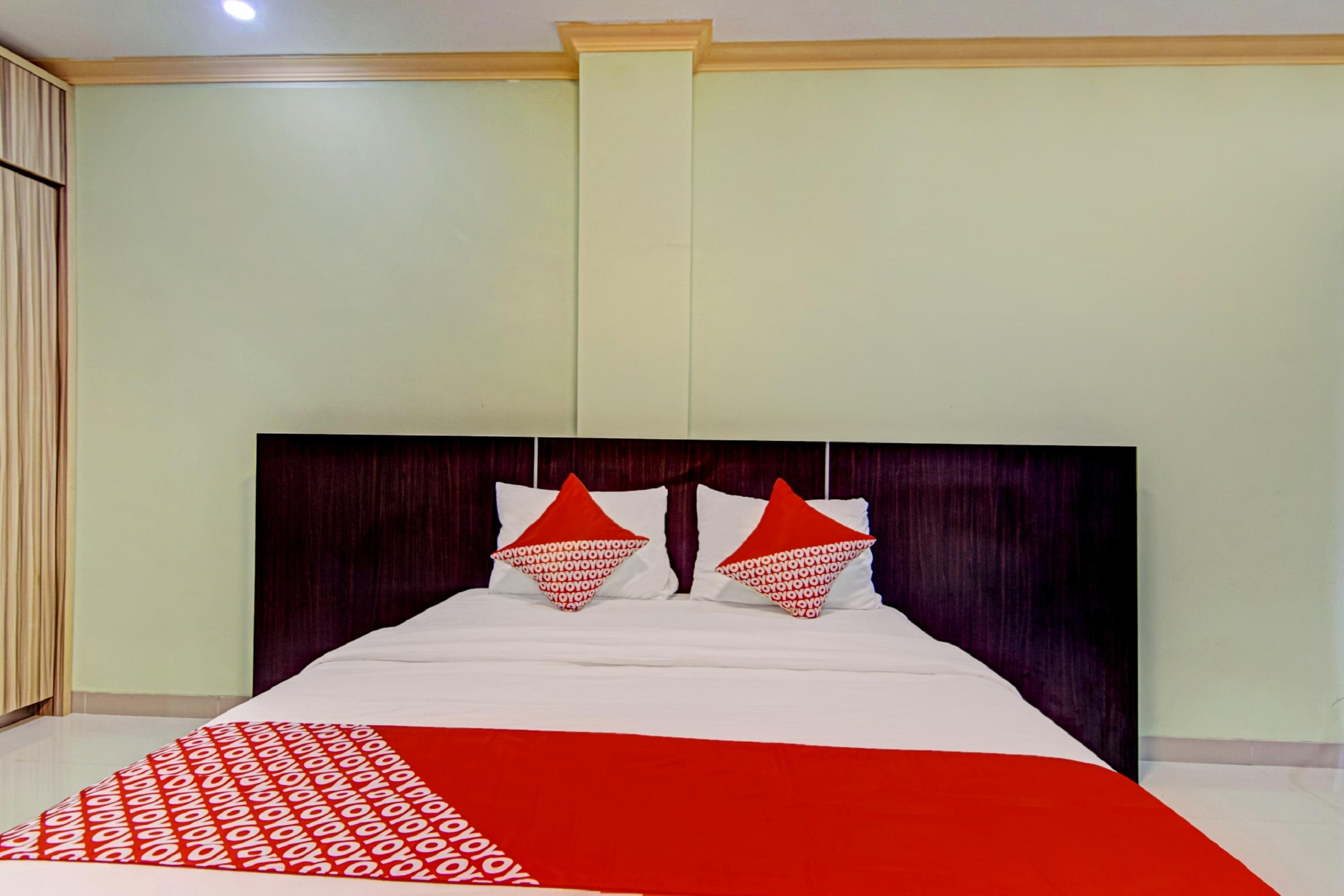 Oyo 3963 Safira Syariah Hotel