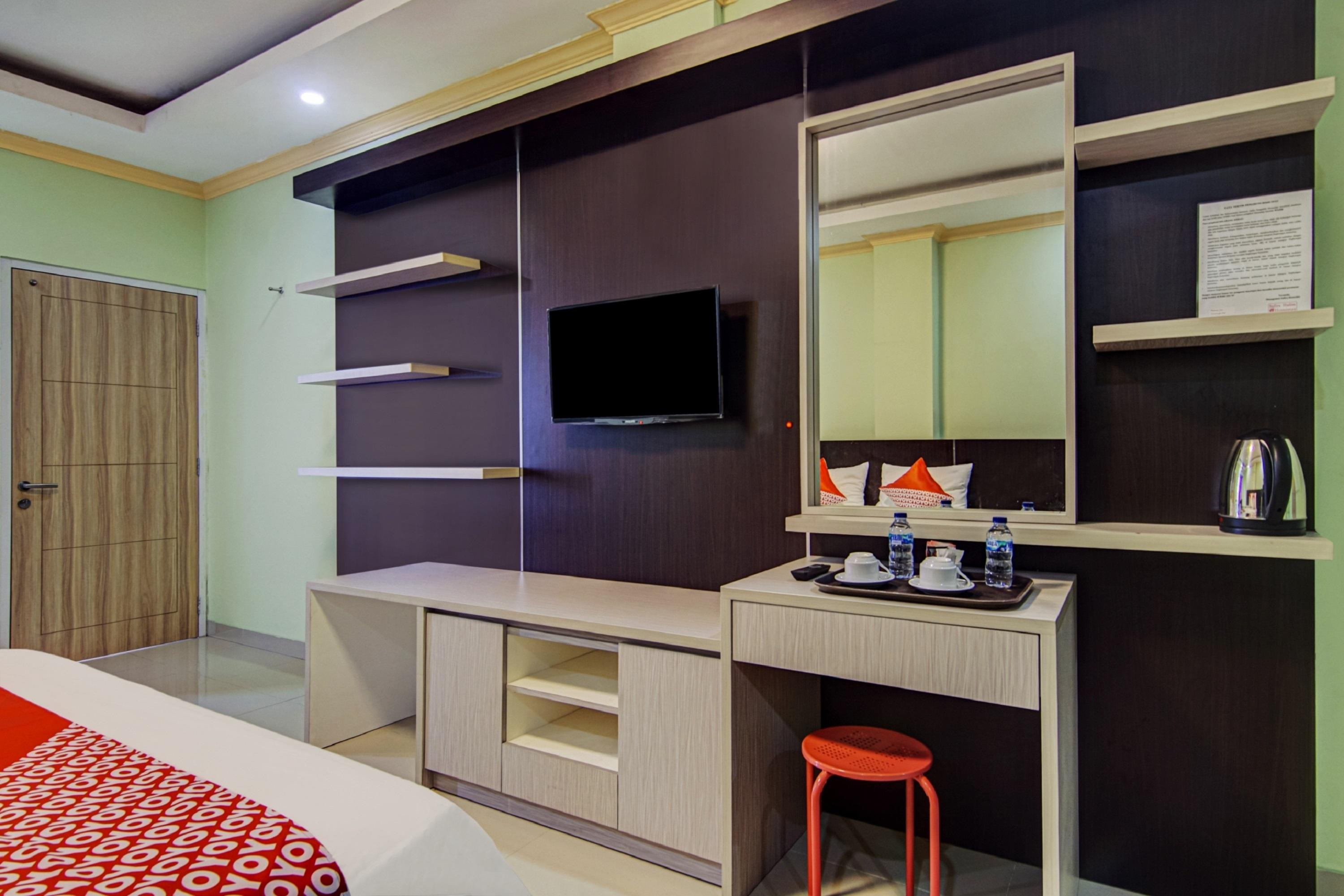 Oyo 3963 Safira Syariah Hotel