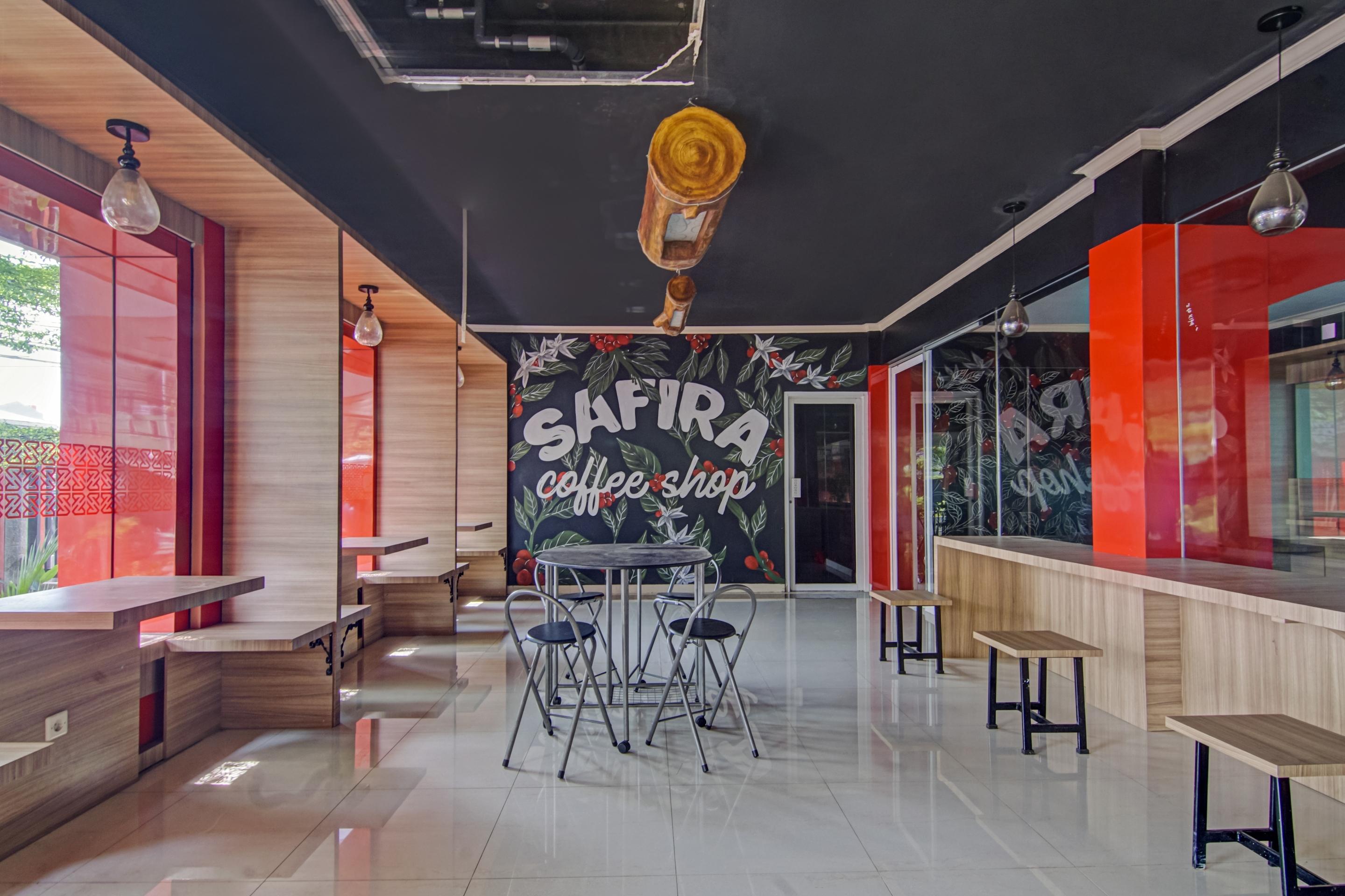 Hotel Oyo 3963 Safira Syariah Jacarta