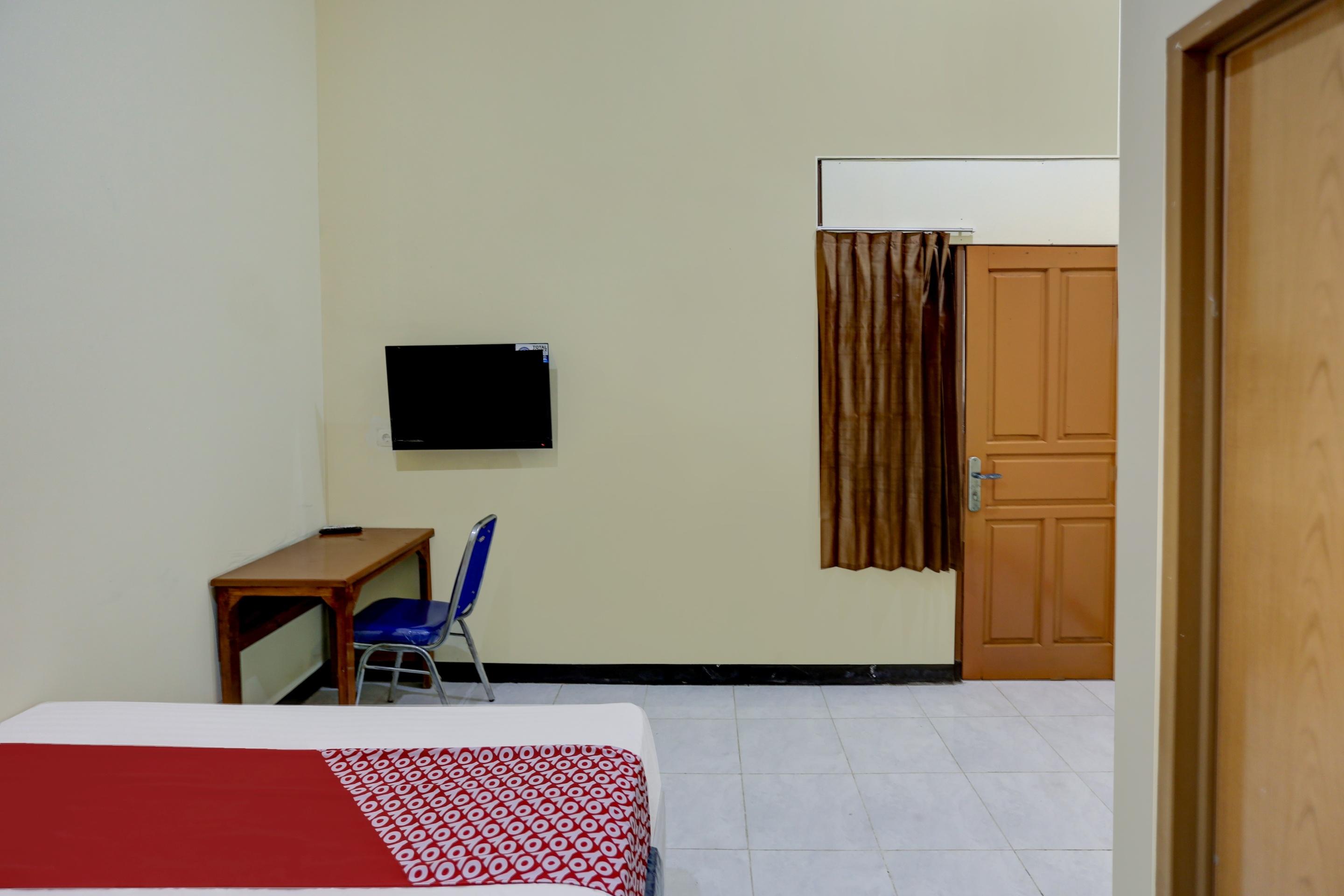 Hotel Reddoorz Near Kelapa Gading Jakarta