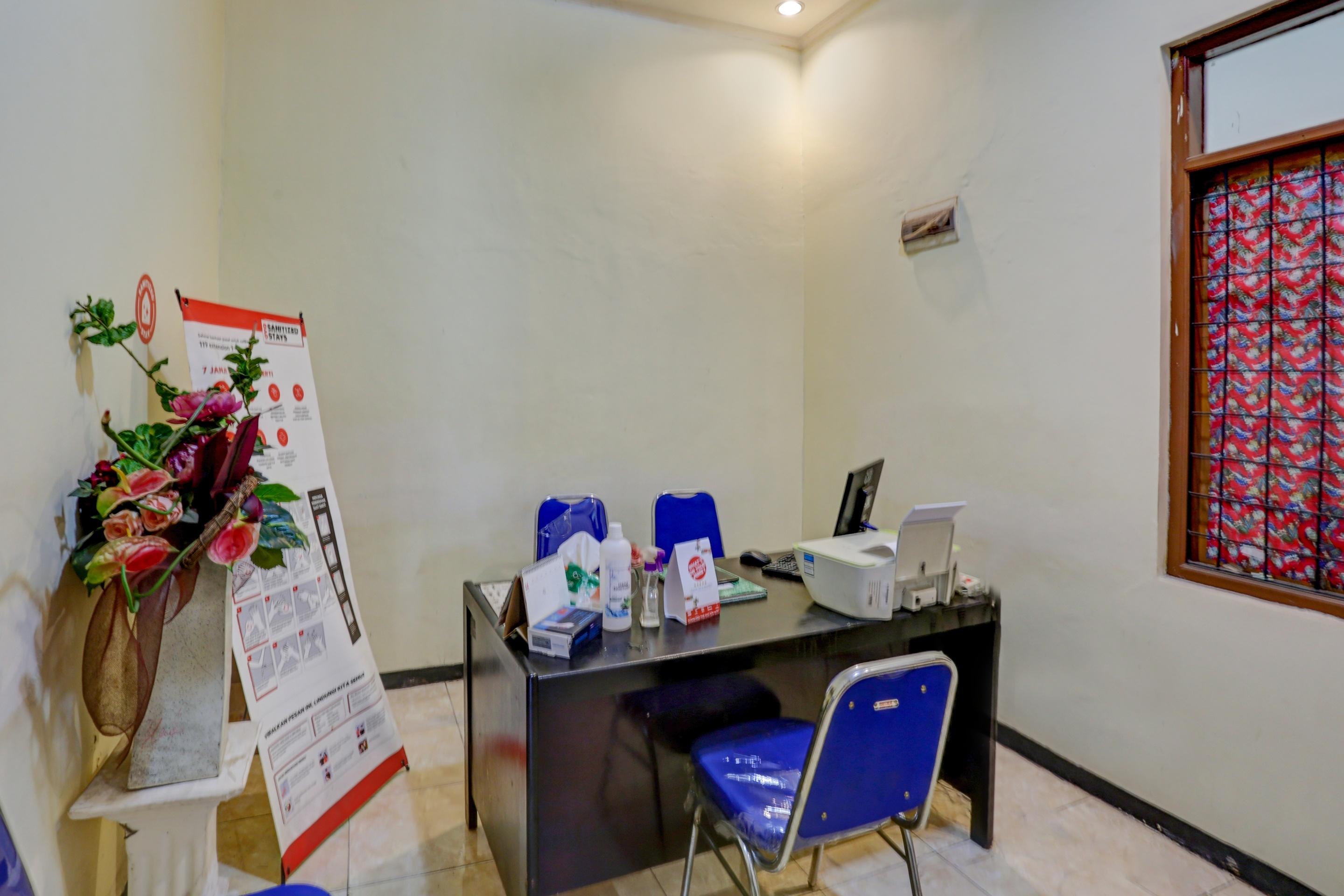 Reddoorz Near Kelapa Gading 2*