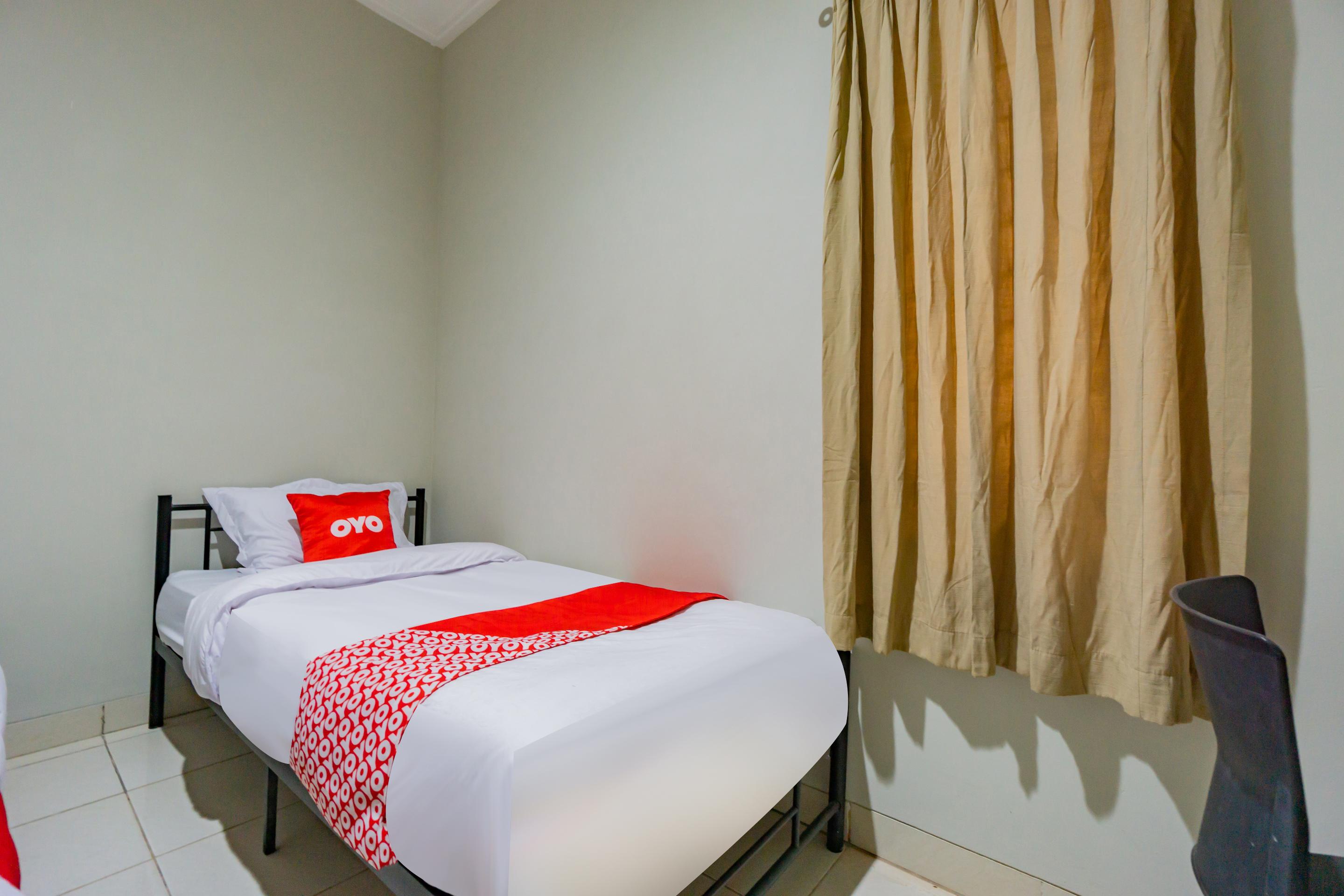 Hotel Oyo 2416 Griya Otista Syariah 2*