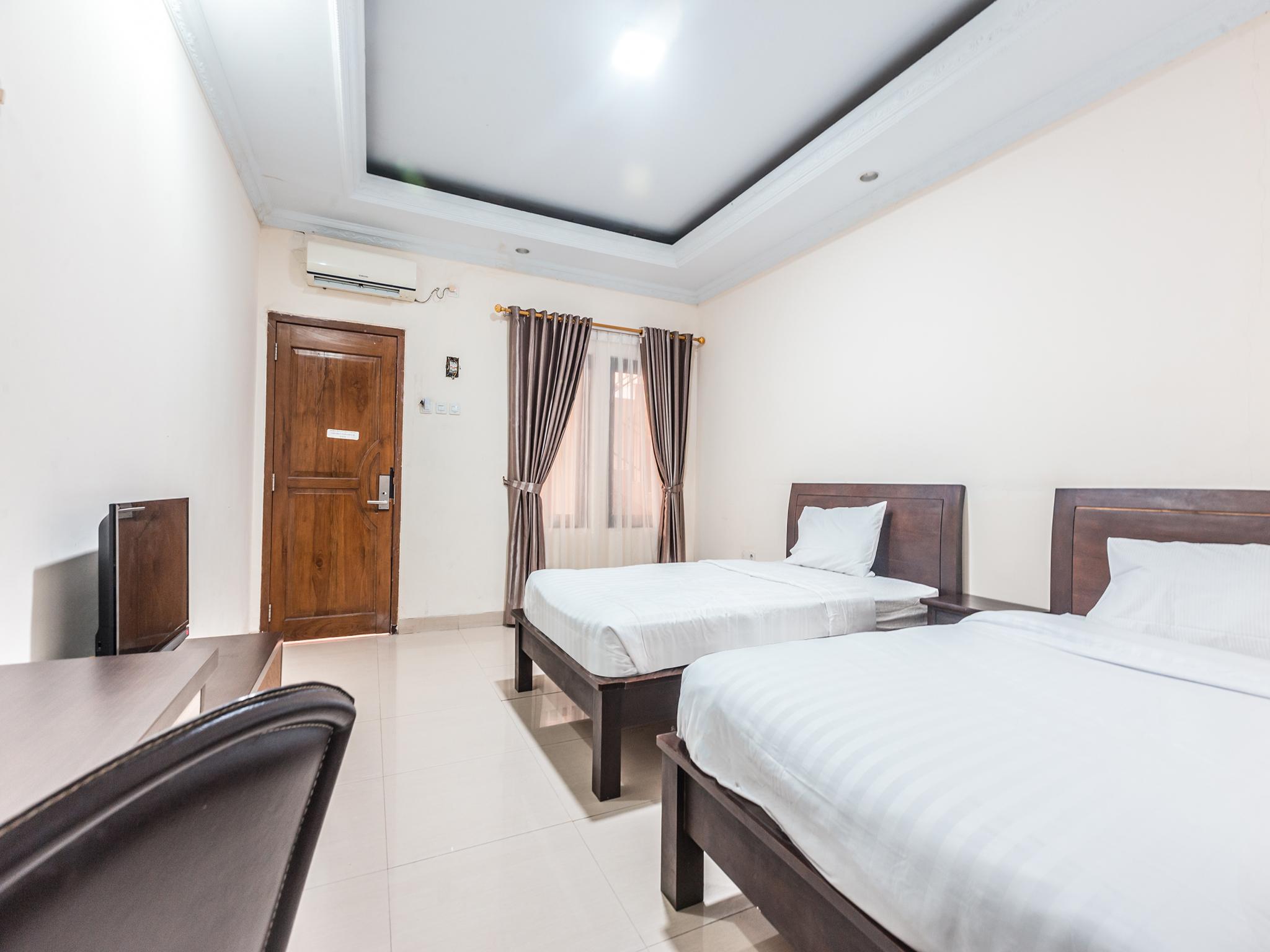 Hotel Oyo 1667 Lux Barkah Jakarta