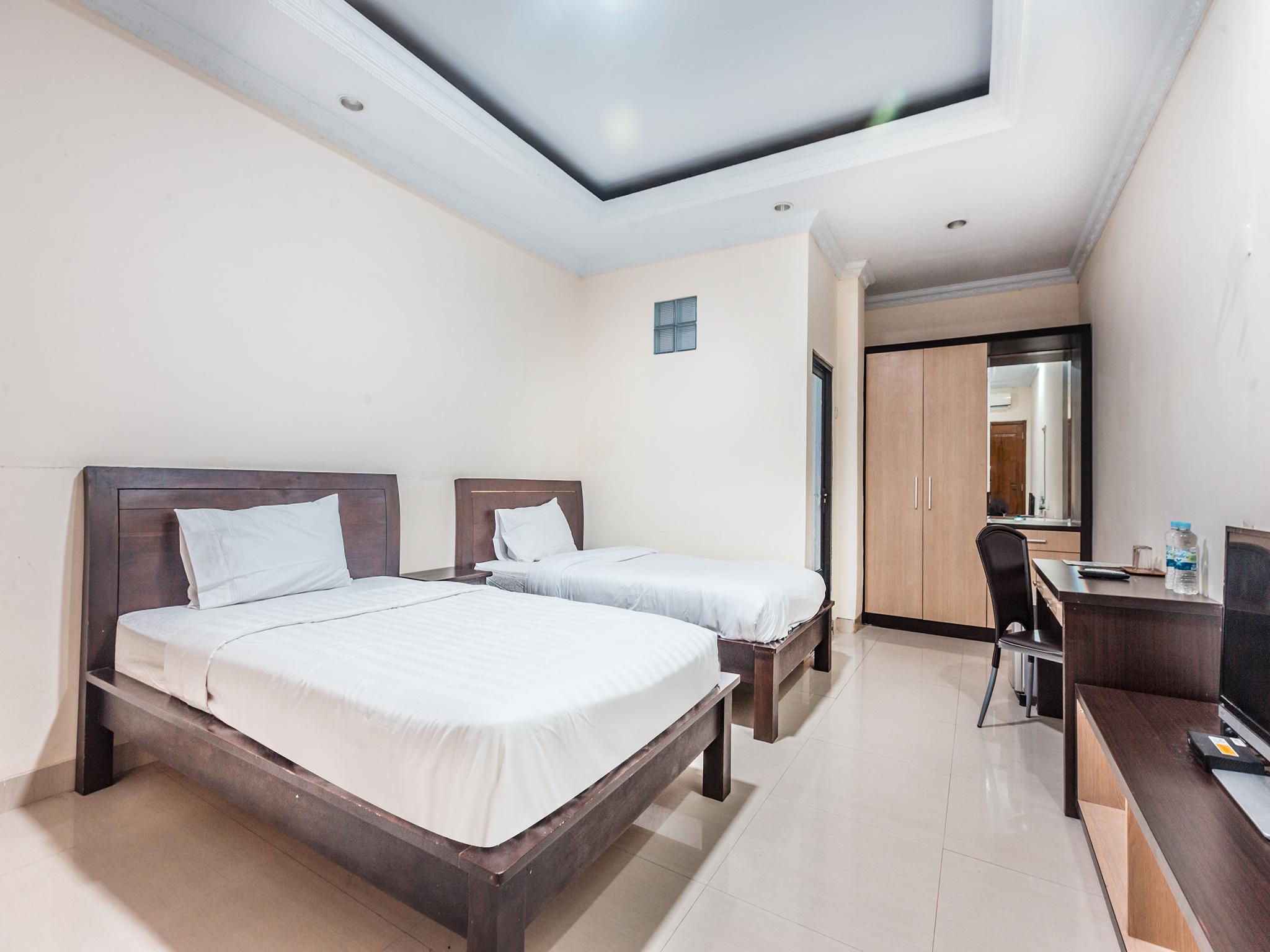Oyo 1667 Lux Barkah Hotel Jakarta