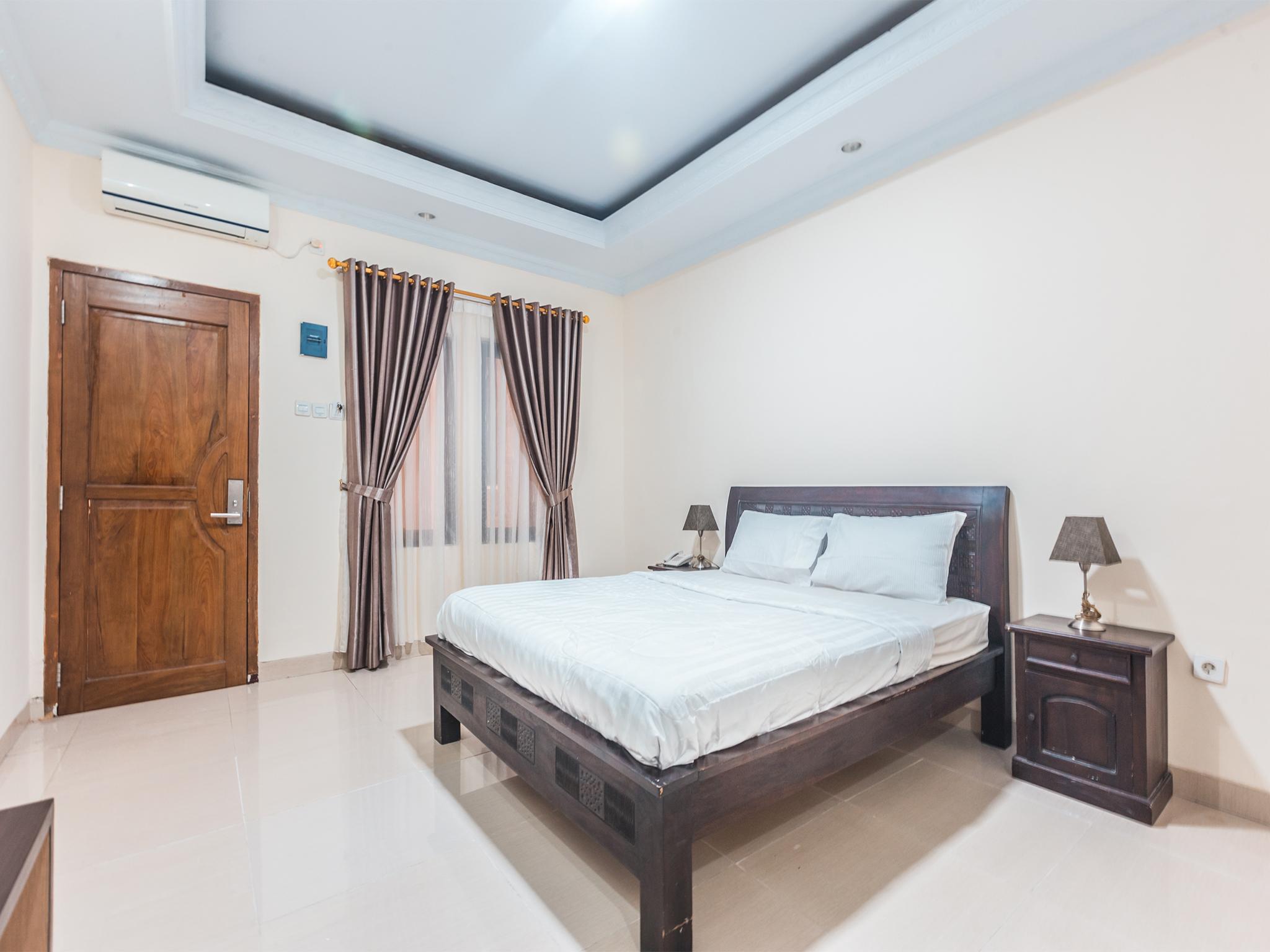 Oyo 1667 Lux Barkah Hotel Jakarta