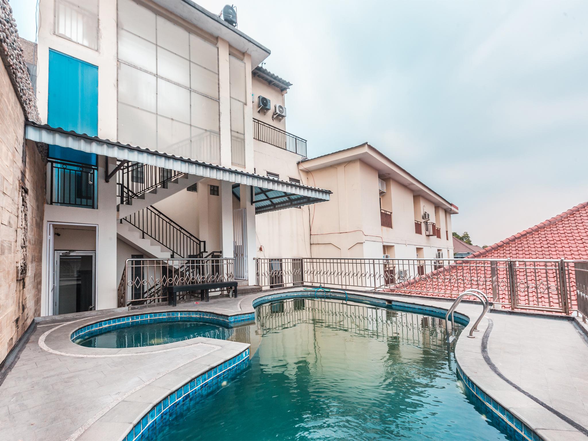 Hotel Oyo 1667 Lux Barkah 2*