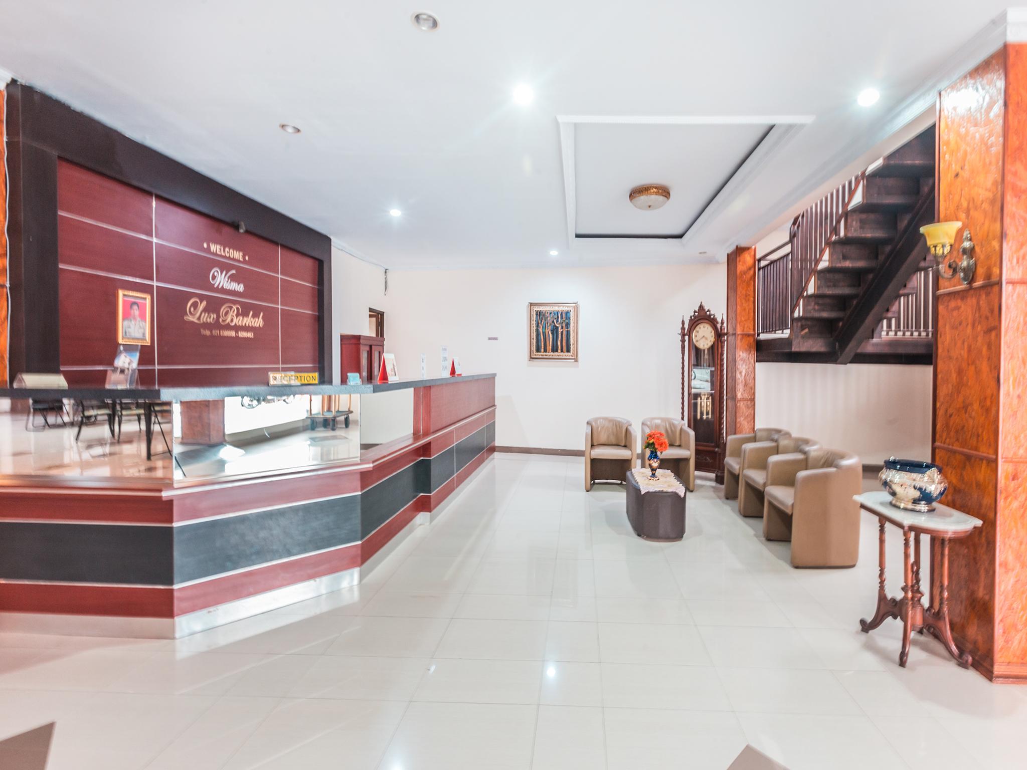 Hotel Oyo 1667 Lux Barkah Jakarta
