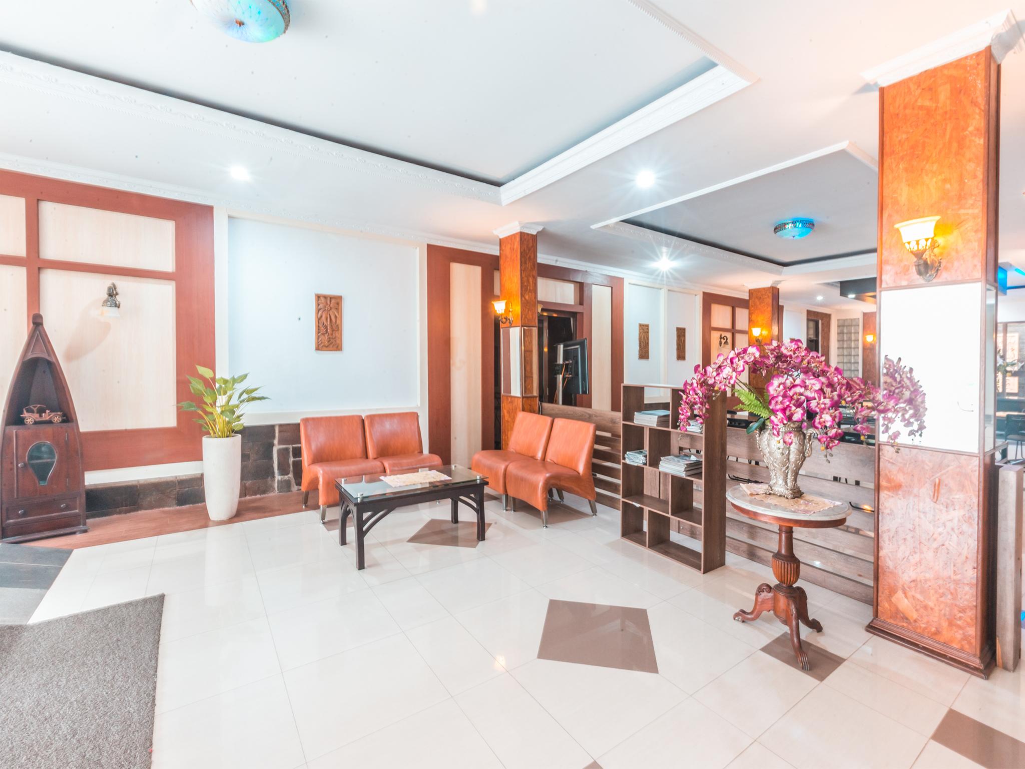 Oyo 1667 Lux Barkah Hotel 2*