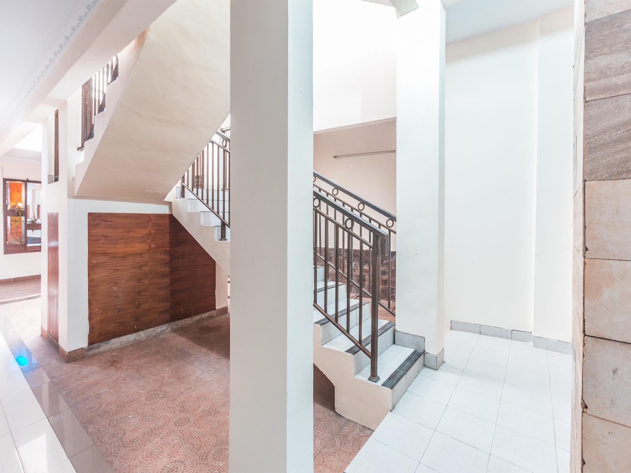 Oyo 1667 Lux Barkah Khách sạn