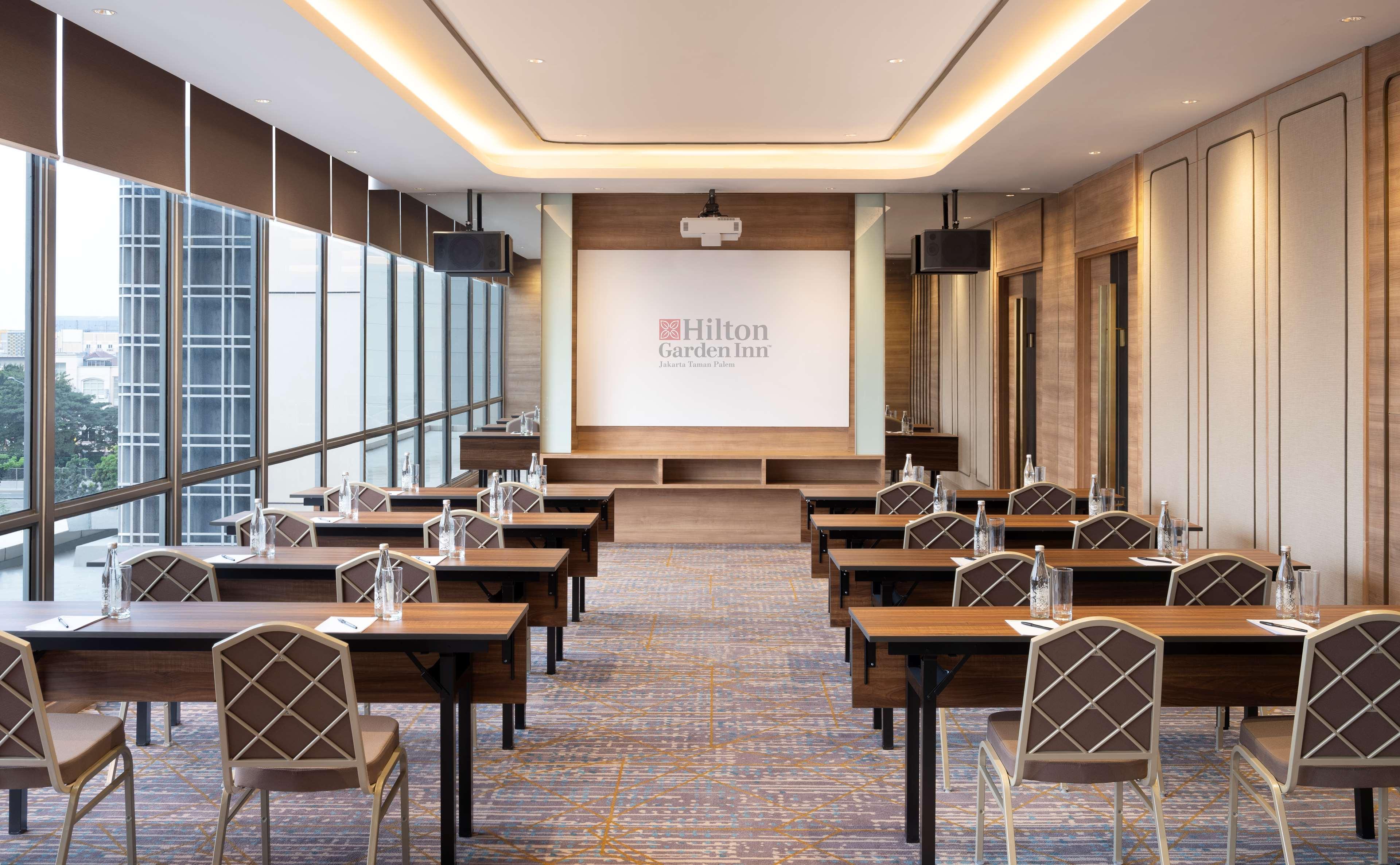 Hilton Garden Taman Palem 4* Jakarta