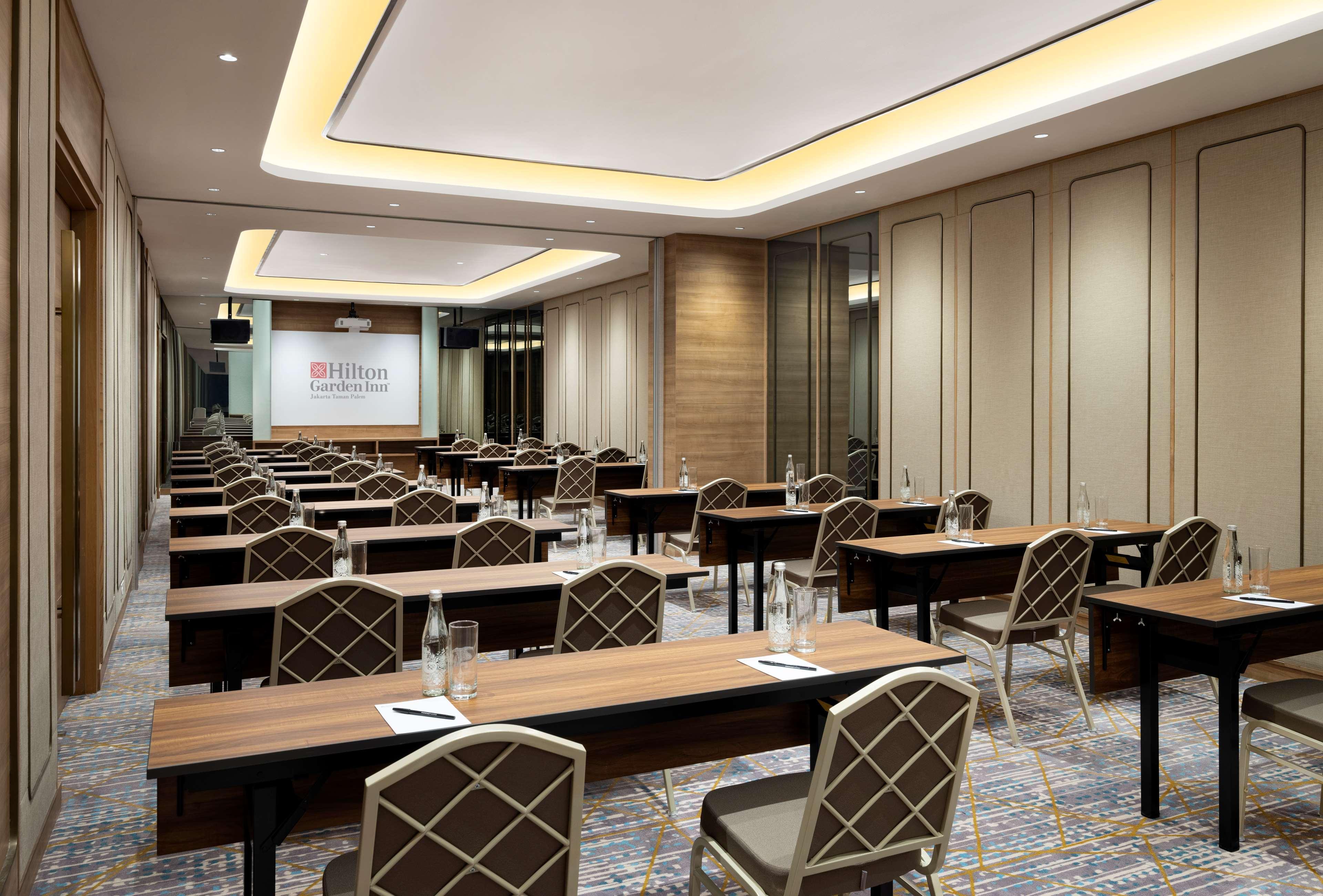 Hilton Garden Taman Palem 4* Jakarta