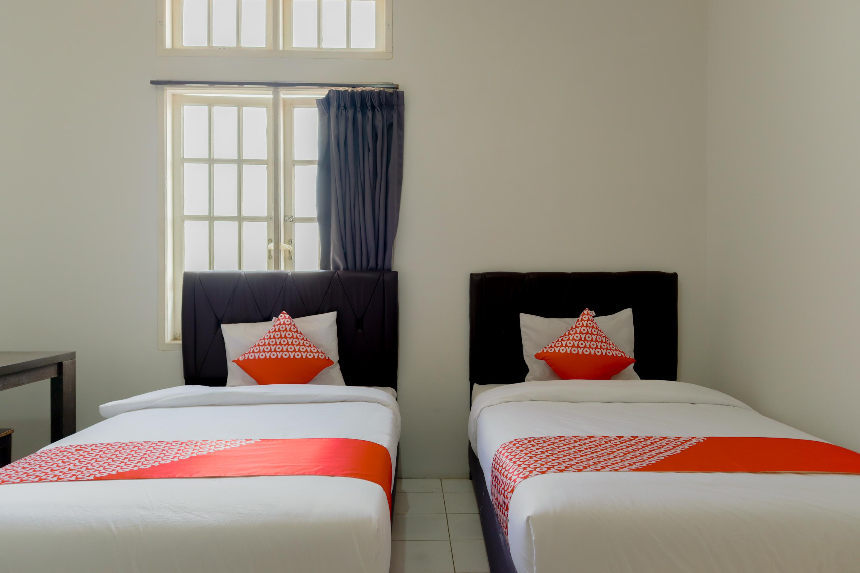 Hotel Oyo 1111 Passer Baroe
