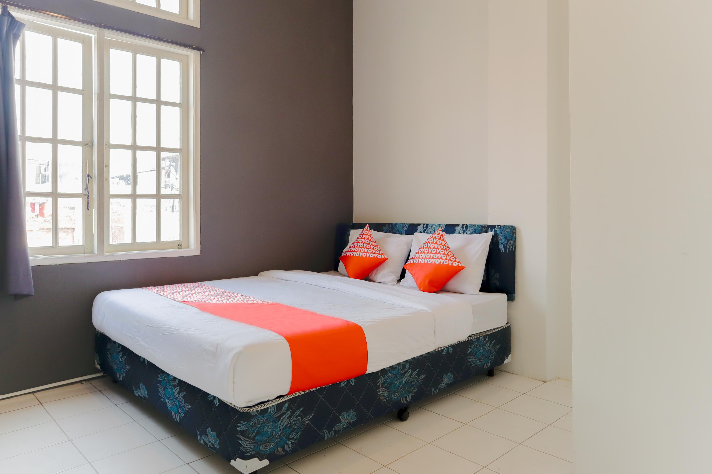 Hotel Oyo 1111 Passer Baroe