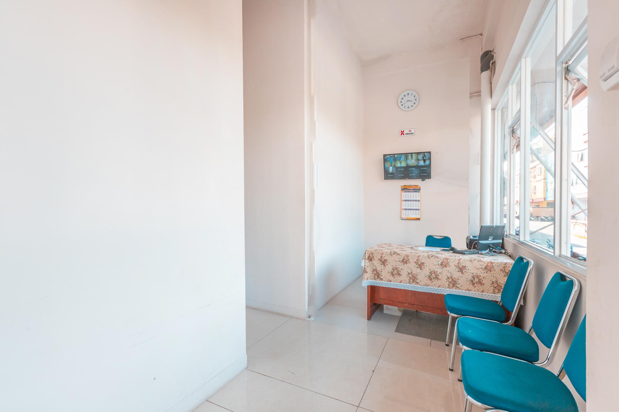 Oyo 2230 Ava Hotel