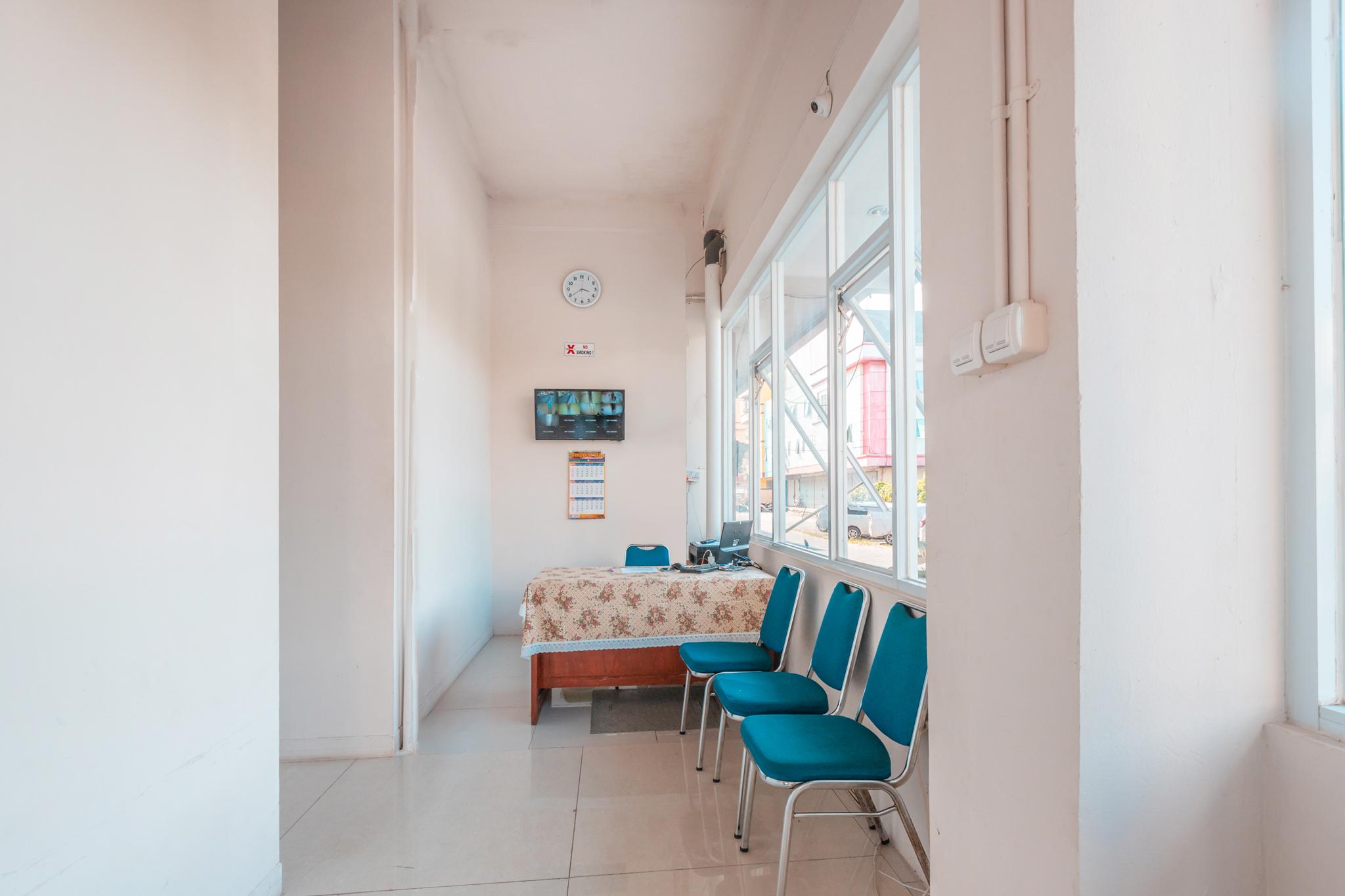 Oyo 2230 Ava Hotel Jakarta