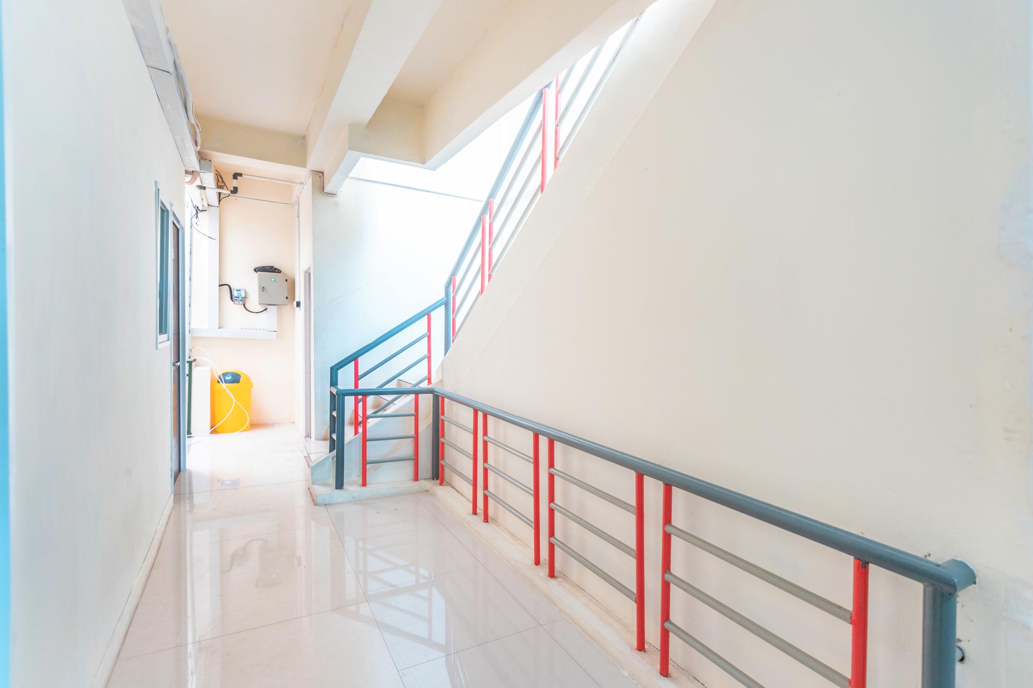 Oyo 2230 Ava Hotel Jakarta