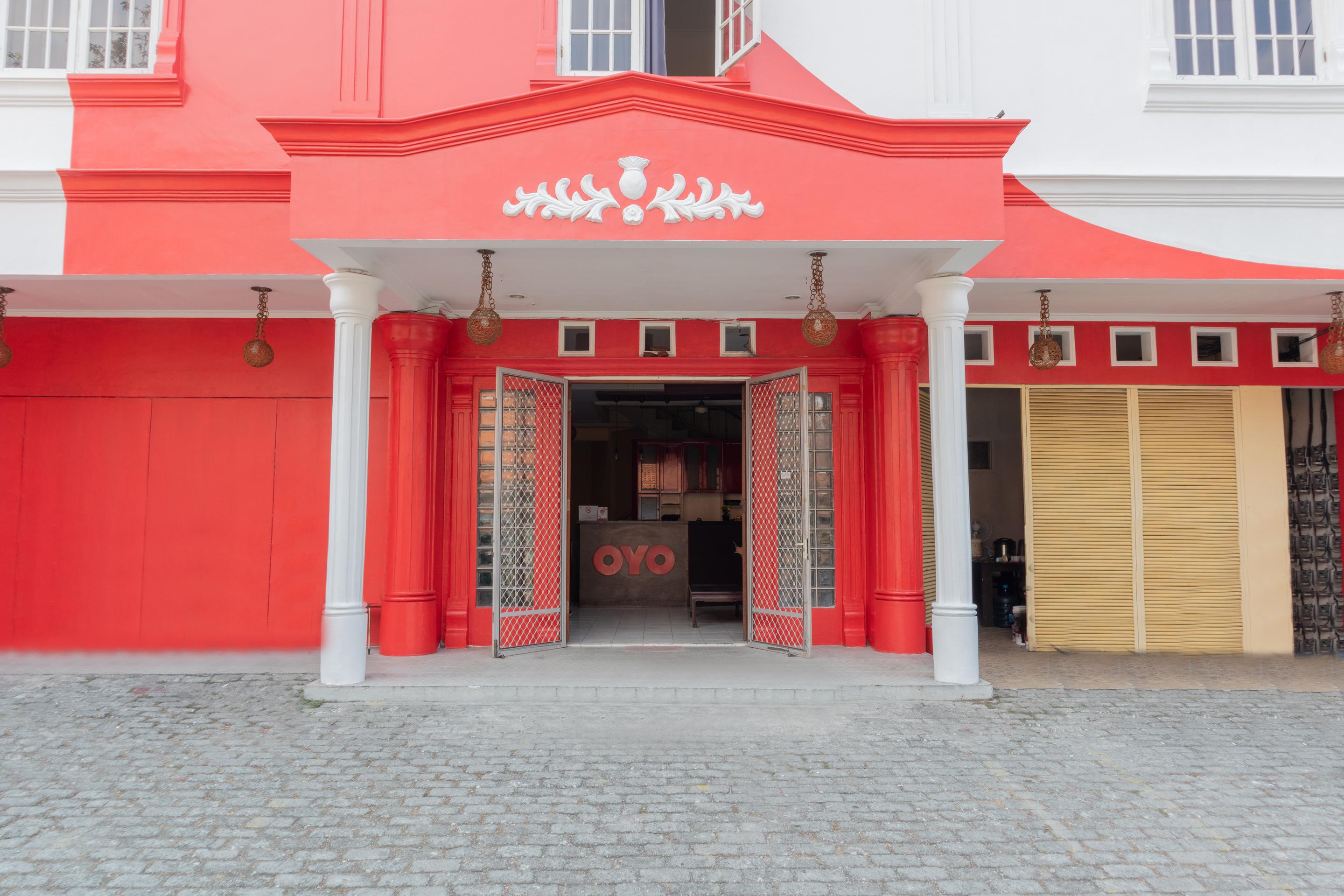 Oyo 1111 Passer Baroe Hotel 2*