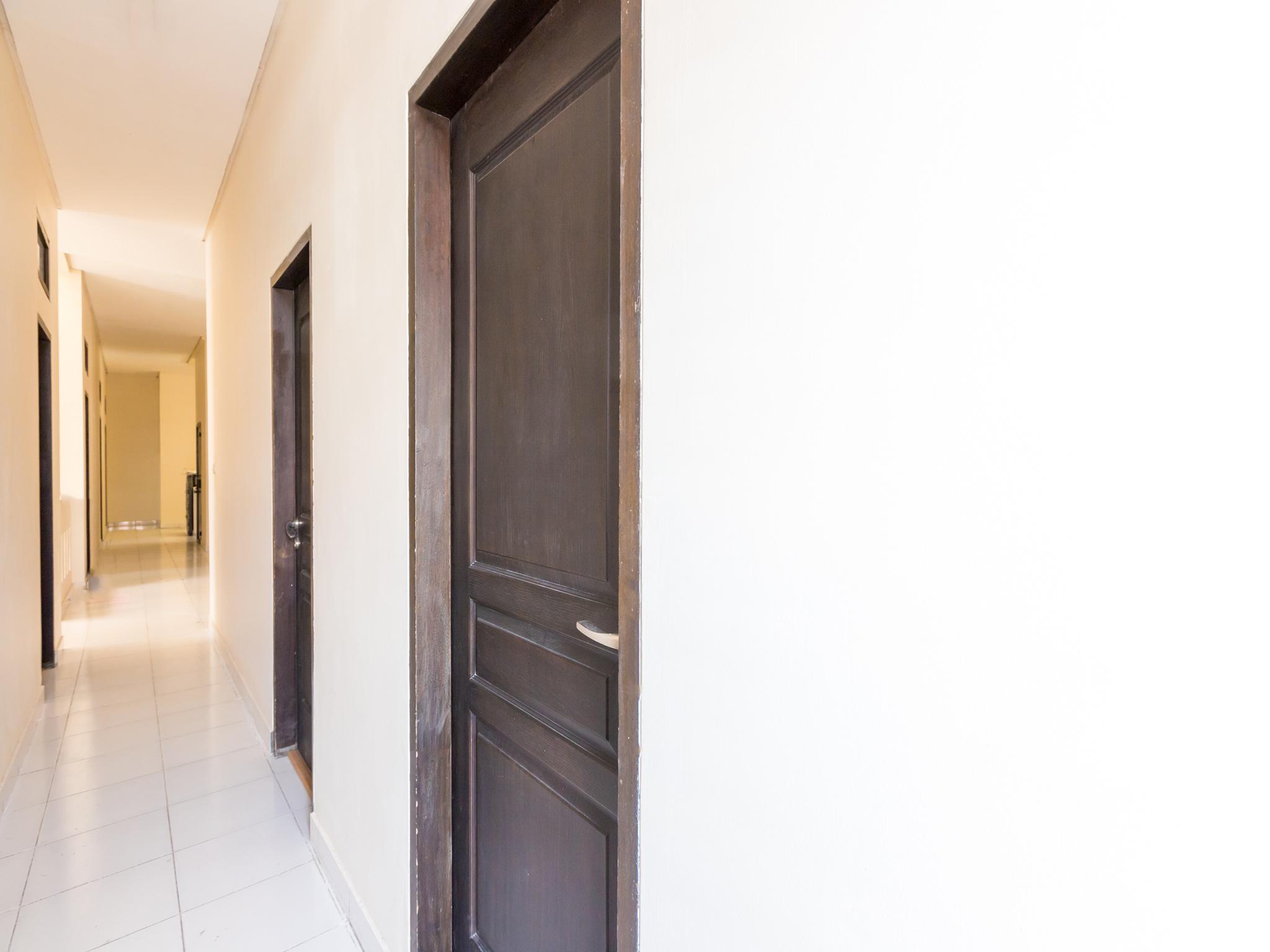 Urbanview 446 Tanjung Duren Hotel 3*