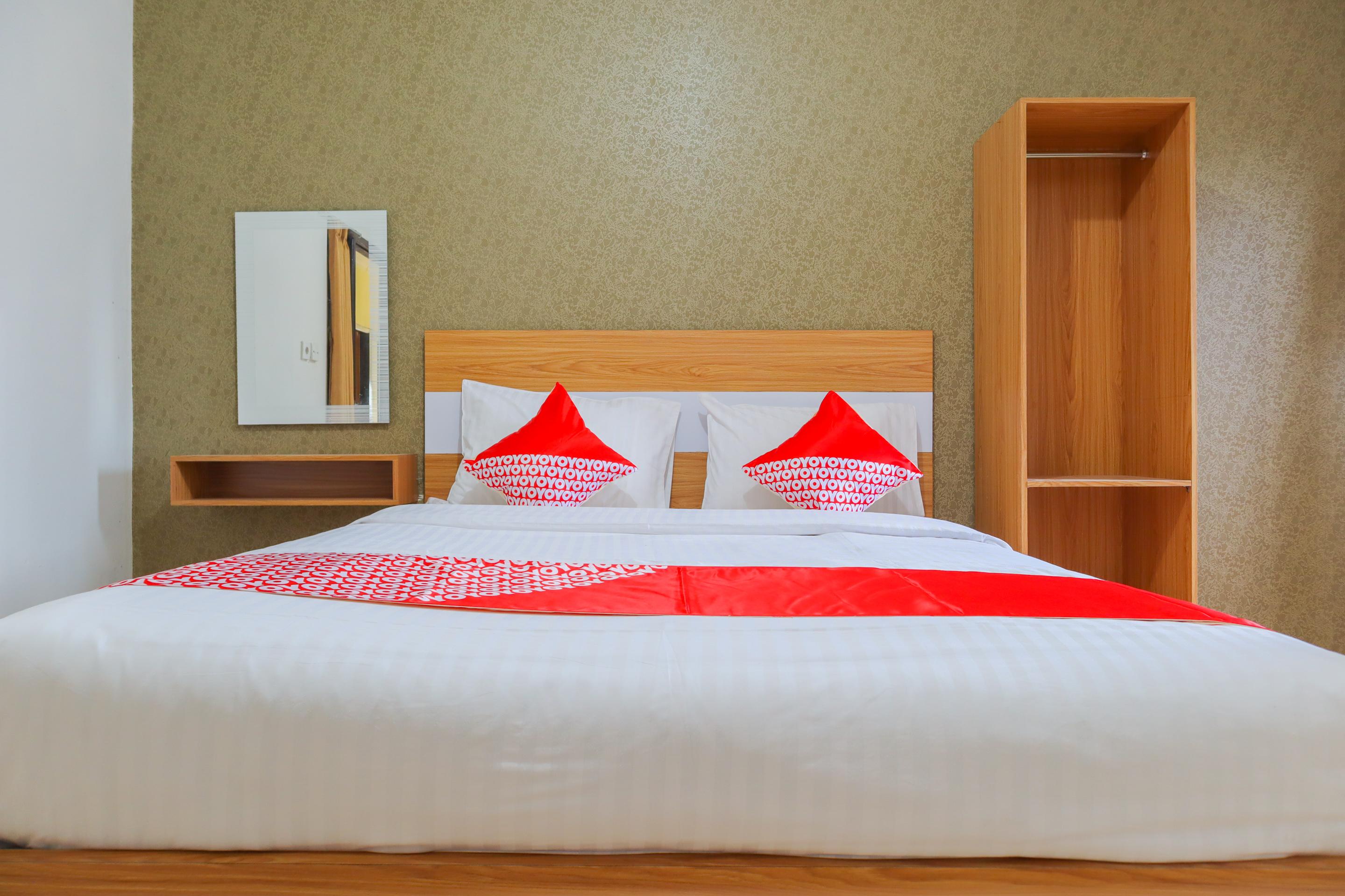 Oyo 2547 Assirot Khách sạn 2*