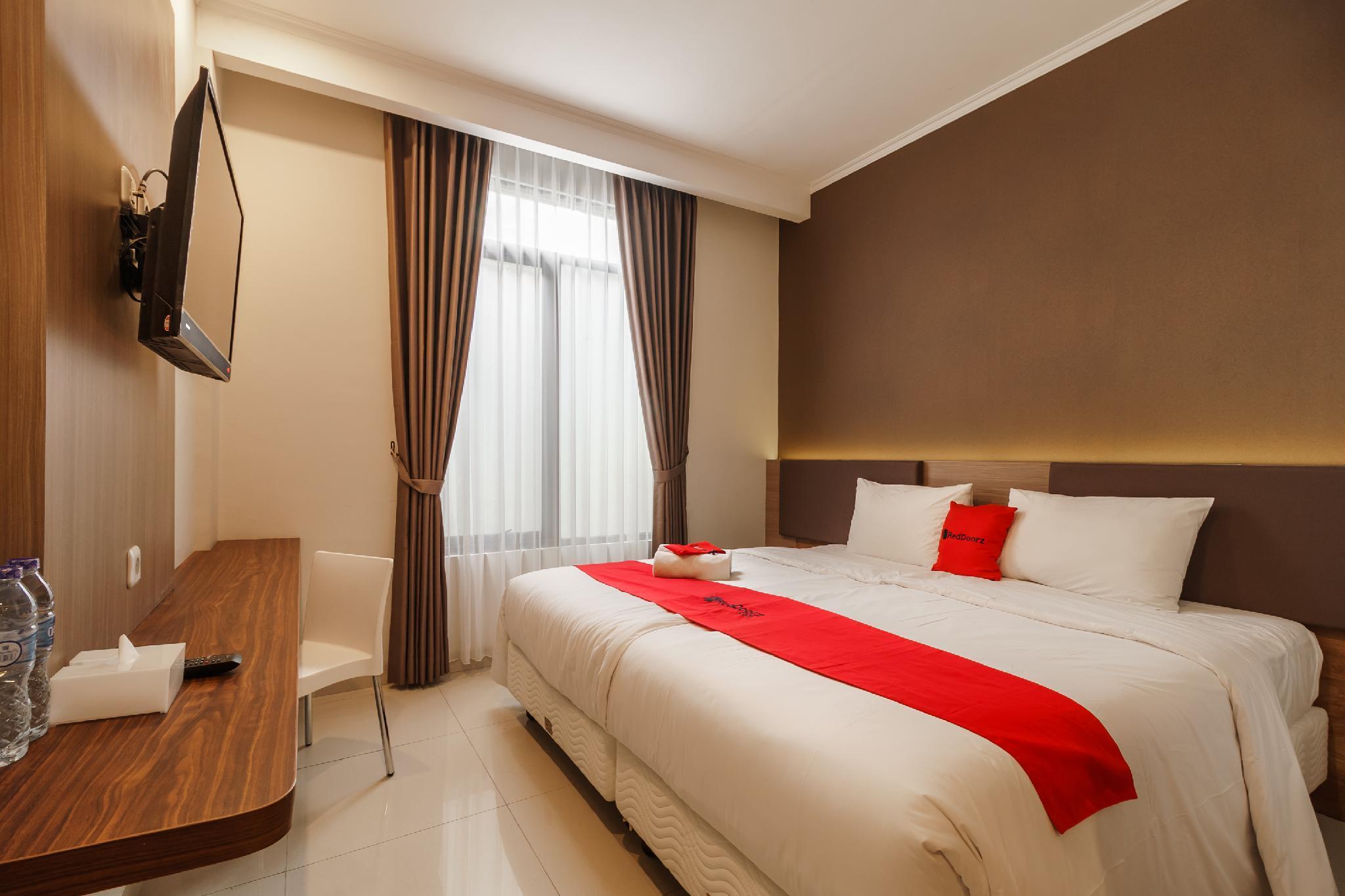 Reddoorz Near Lippo Mall Kemang 2 Gasthuis