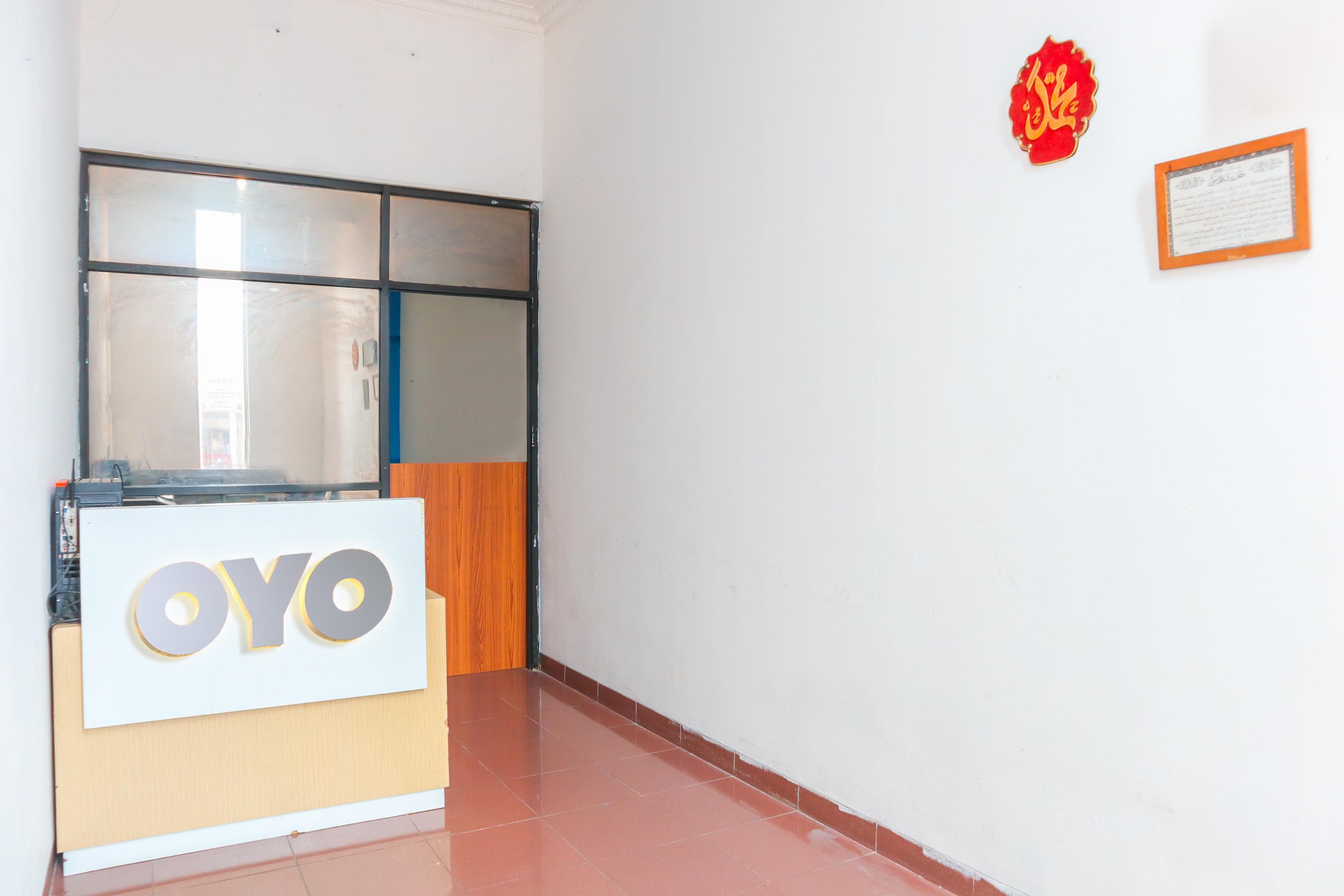 Oyo 2547 Assirot Jakarta