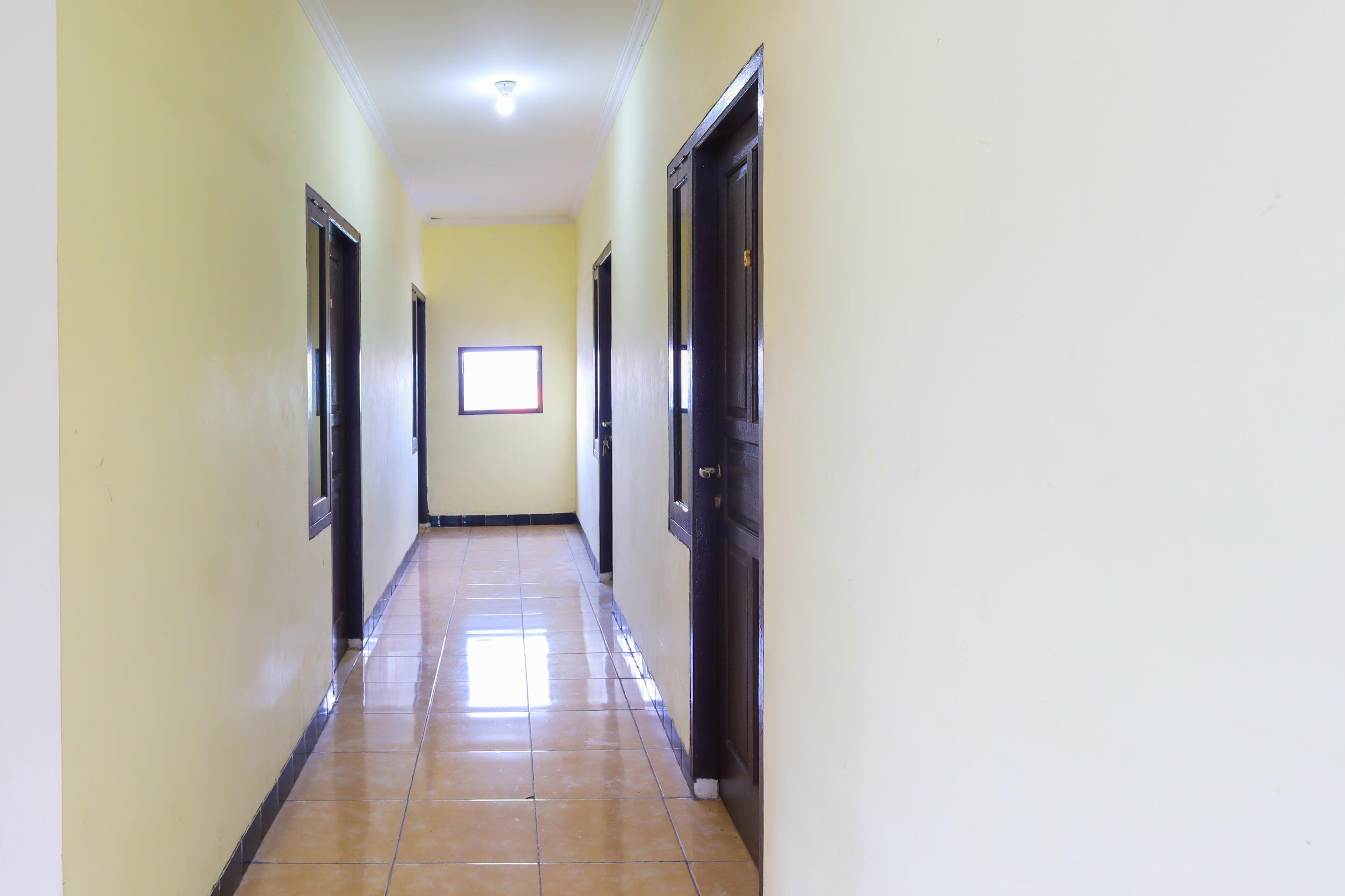 Khách sạn Oyo 2547 Assirot