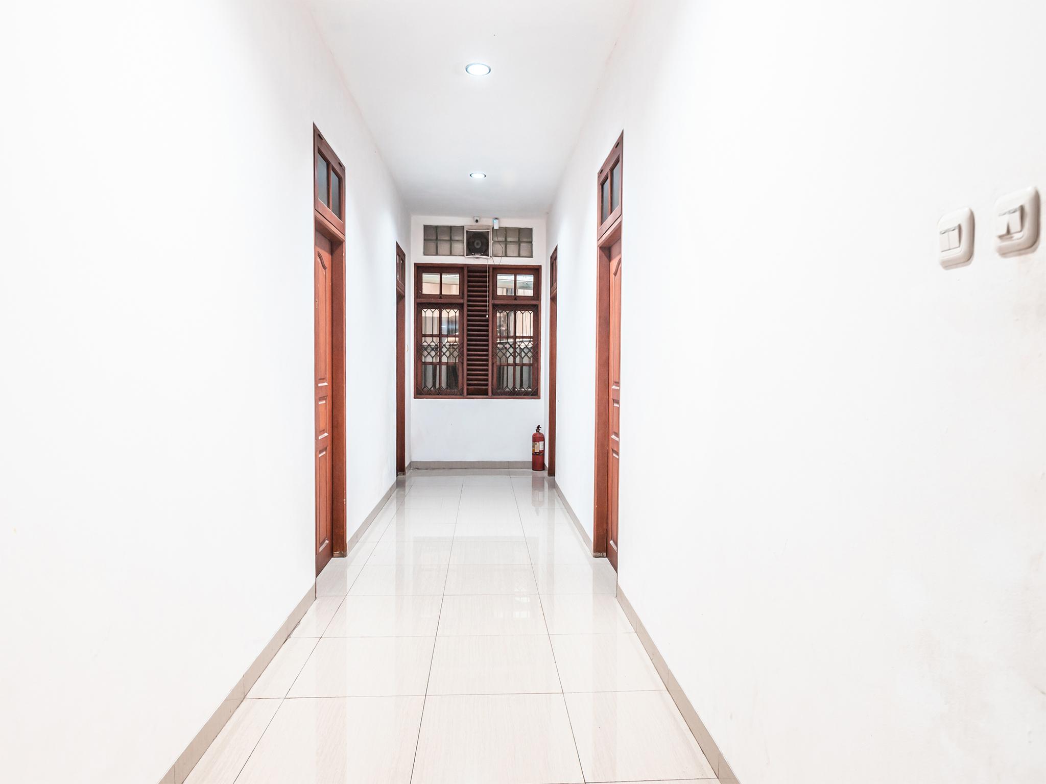 Hotel Oyo 1990 Kost Kuningan Executive Boading House Setiabudi