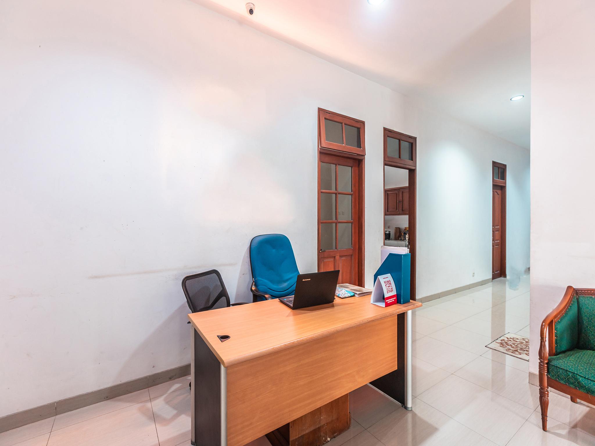 Oyo 1990 Kost Kuningan Executive Boading House Setiabudi 3* Jacarta