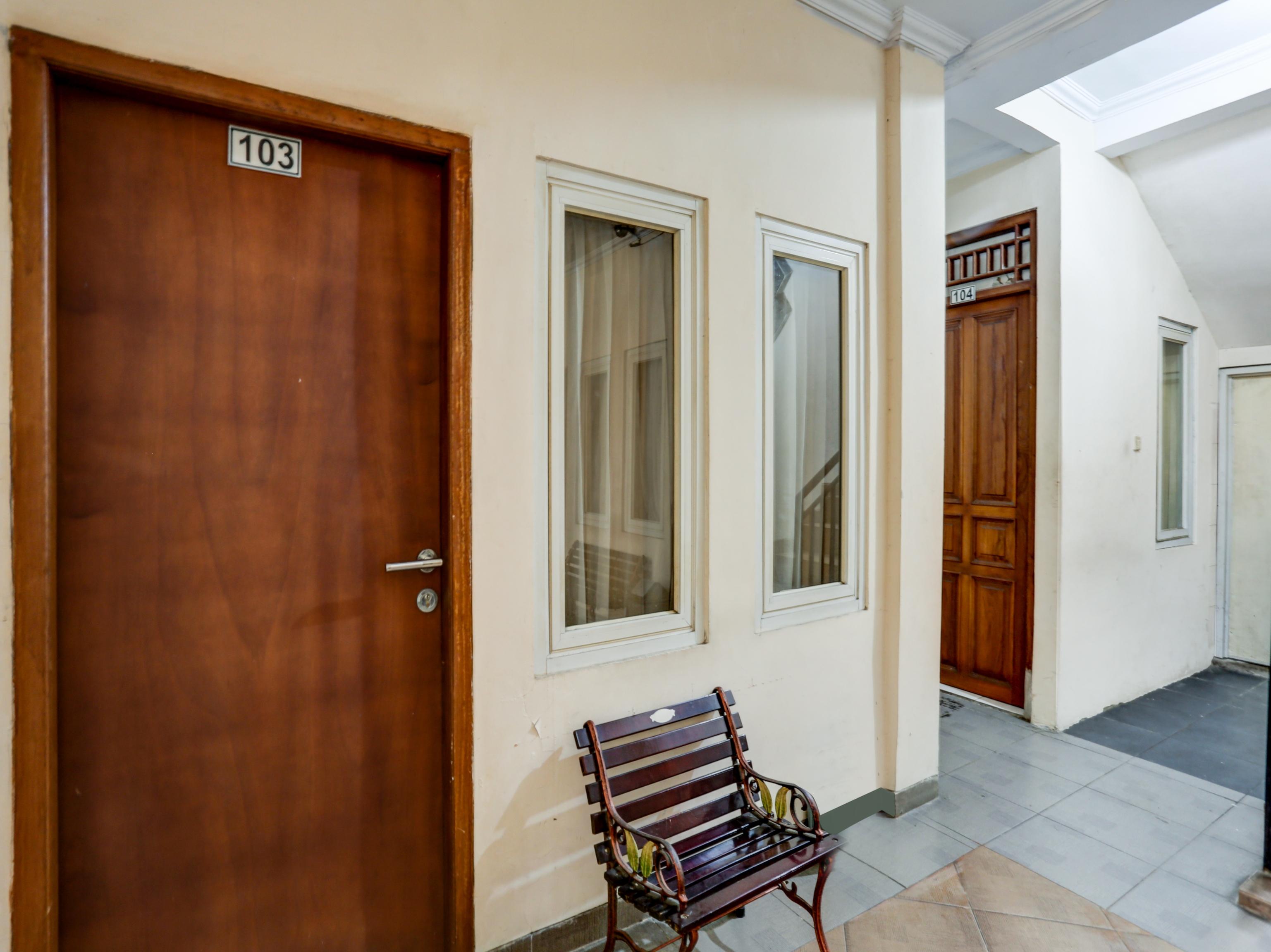 Oyo 90068 Exclusive Barkah Syariah Hotel 2*