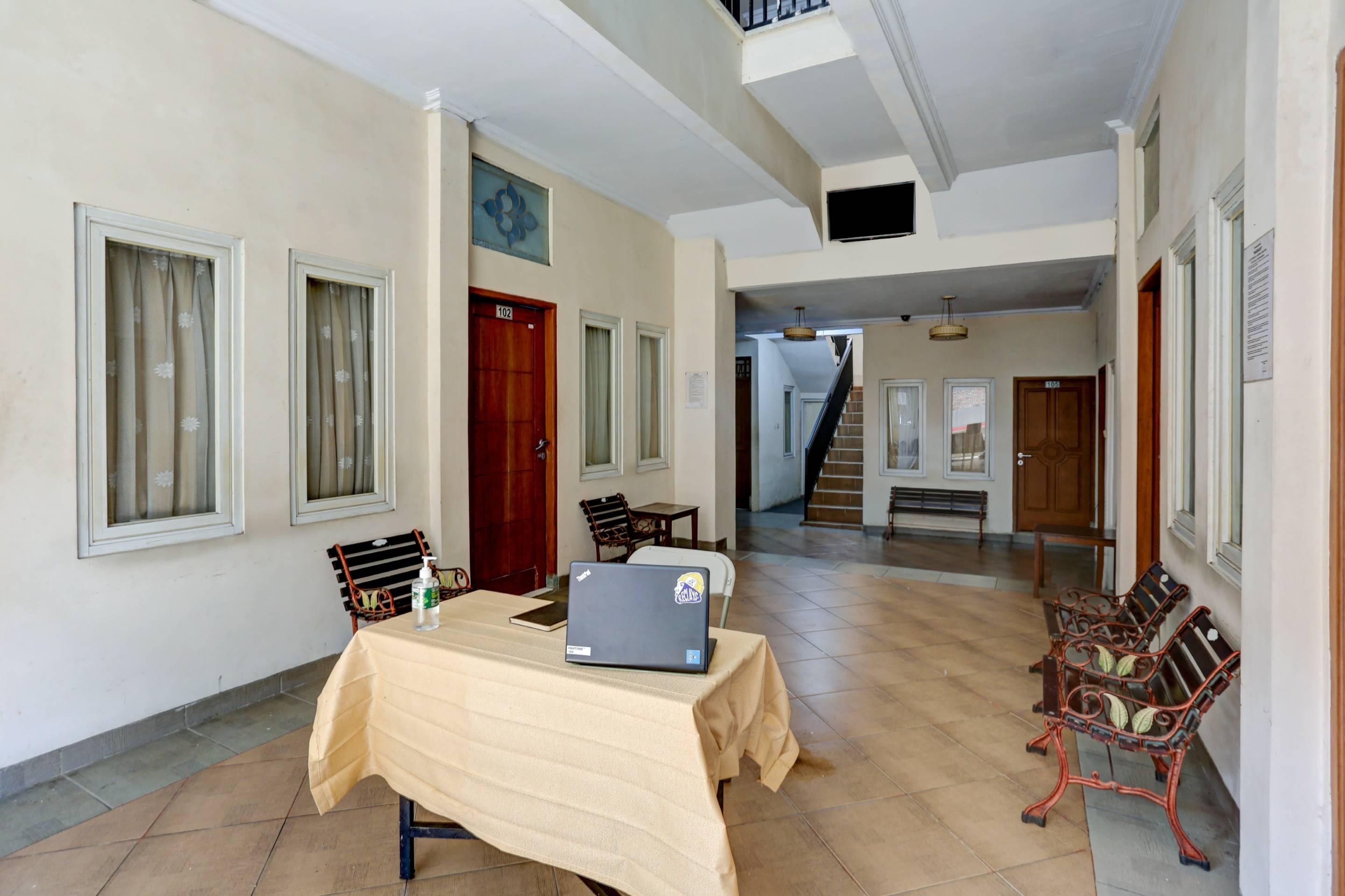 Oyo 90068 Exclusive Barkah Syariah Hotel Jakarta