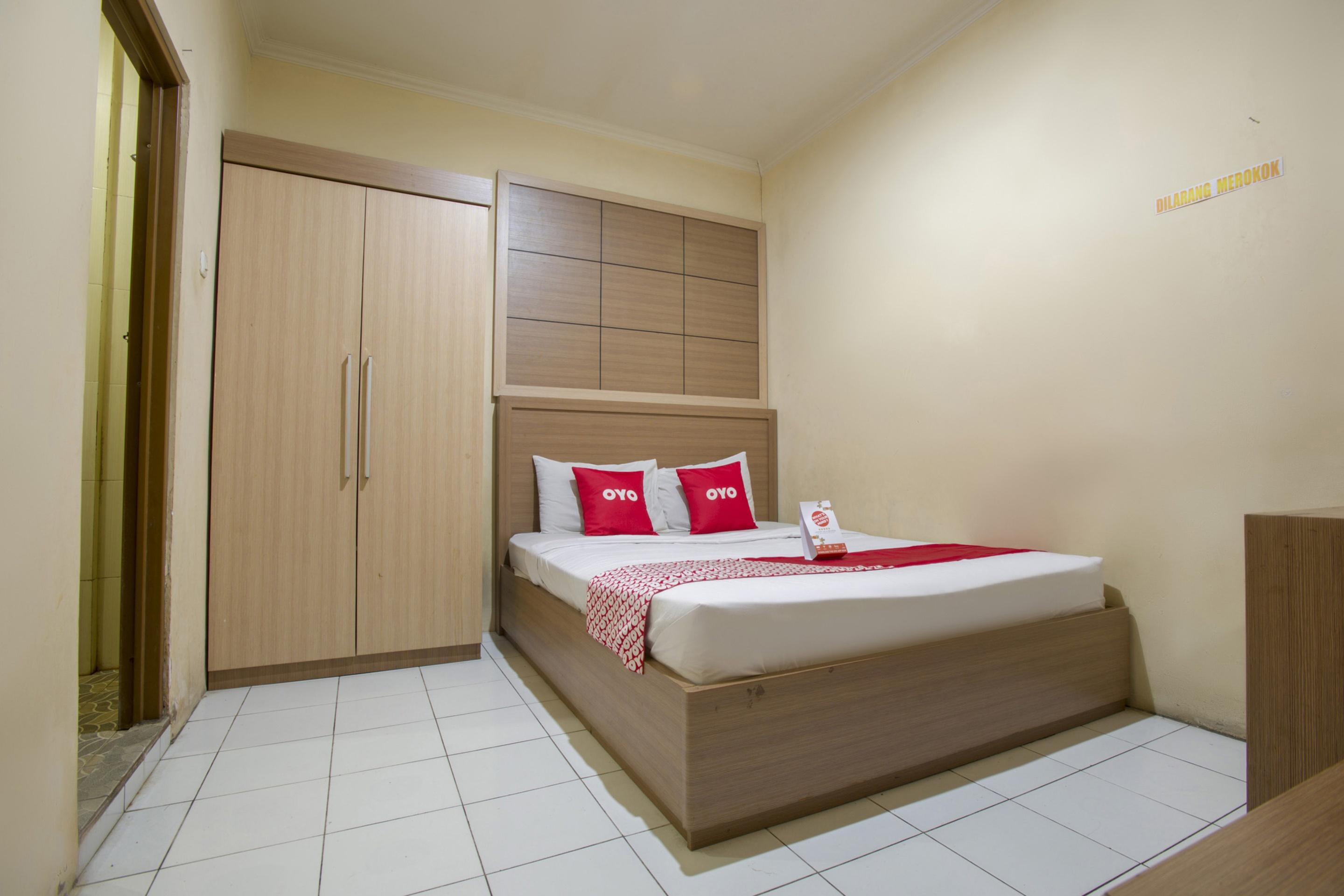 Oyo 3755 Sweet Hotel