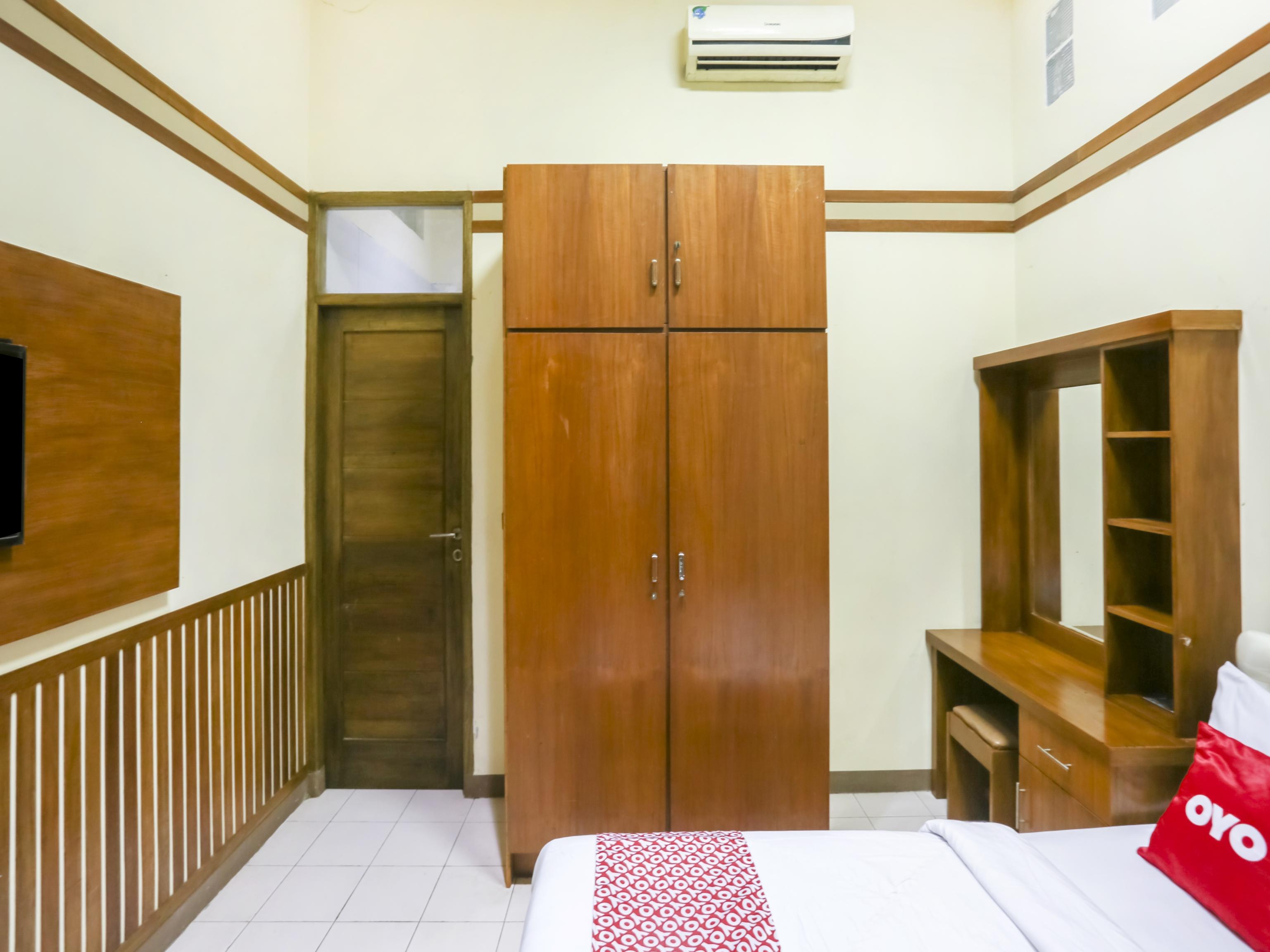 Hotel Oyo 90066 Tobana Pejaten House 3*