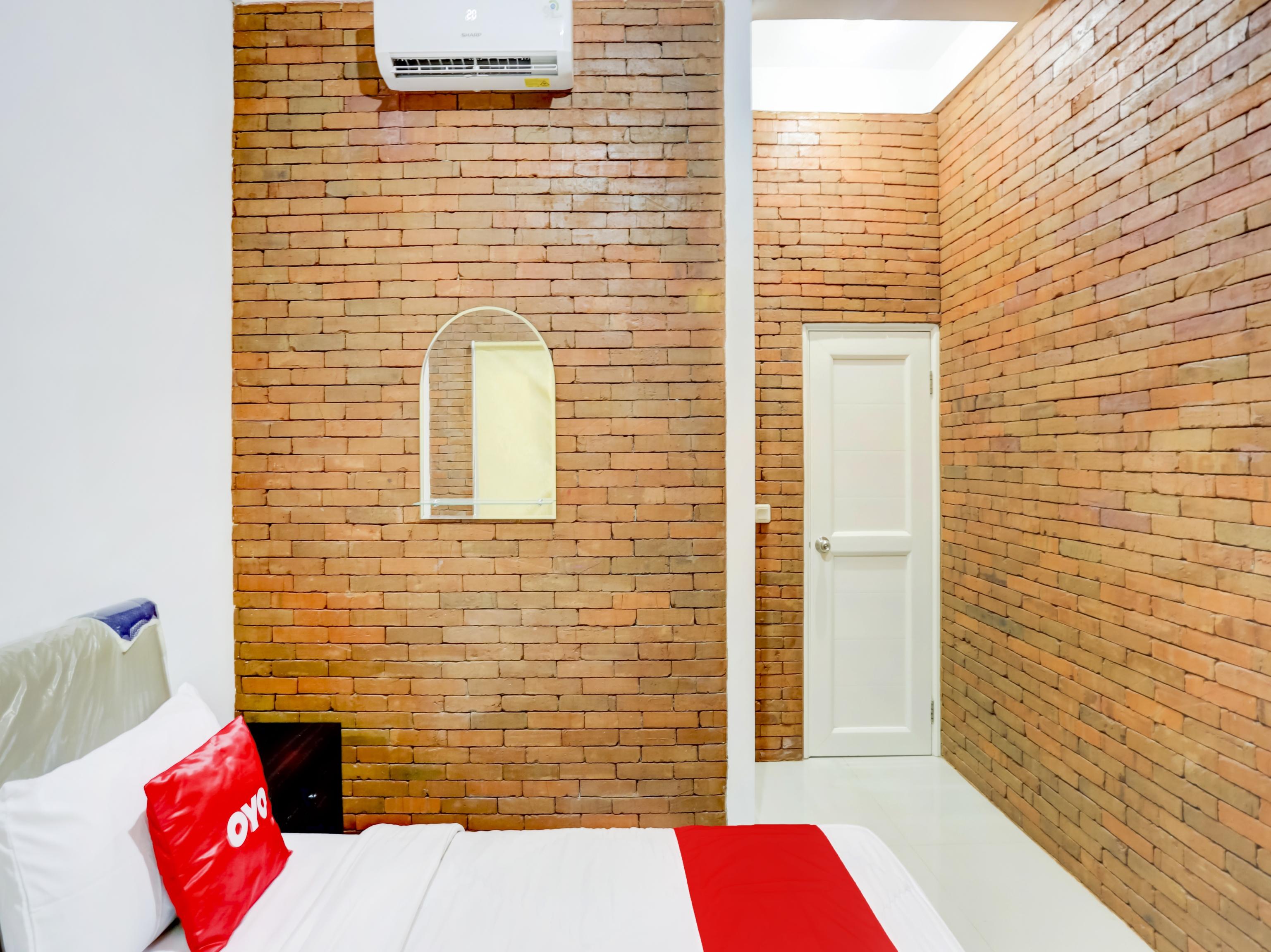 Oyo 90066 Tobana Pejaten House Hotel Jacarta