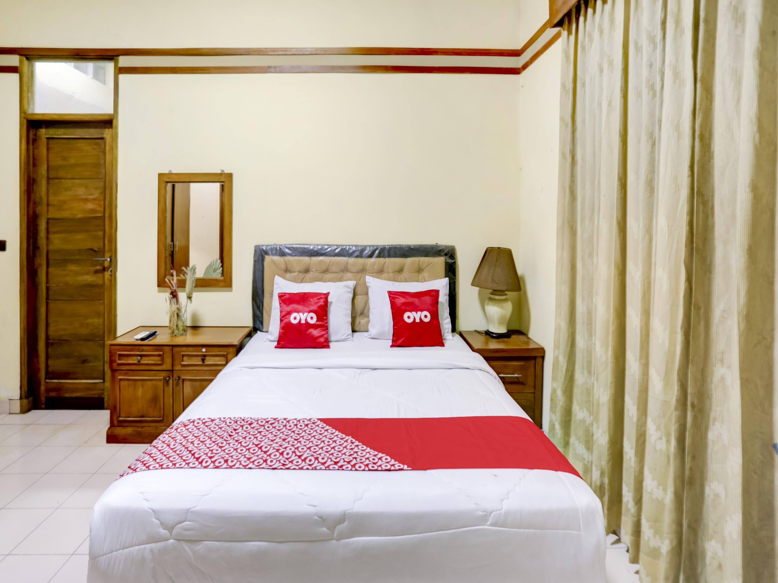 Oyo 90066 Tobana Pejaten House Hotel