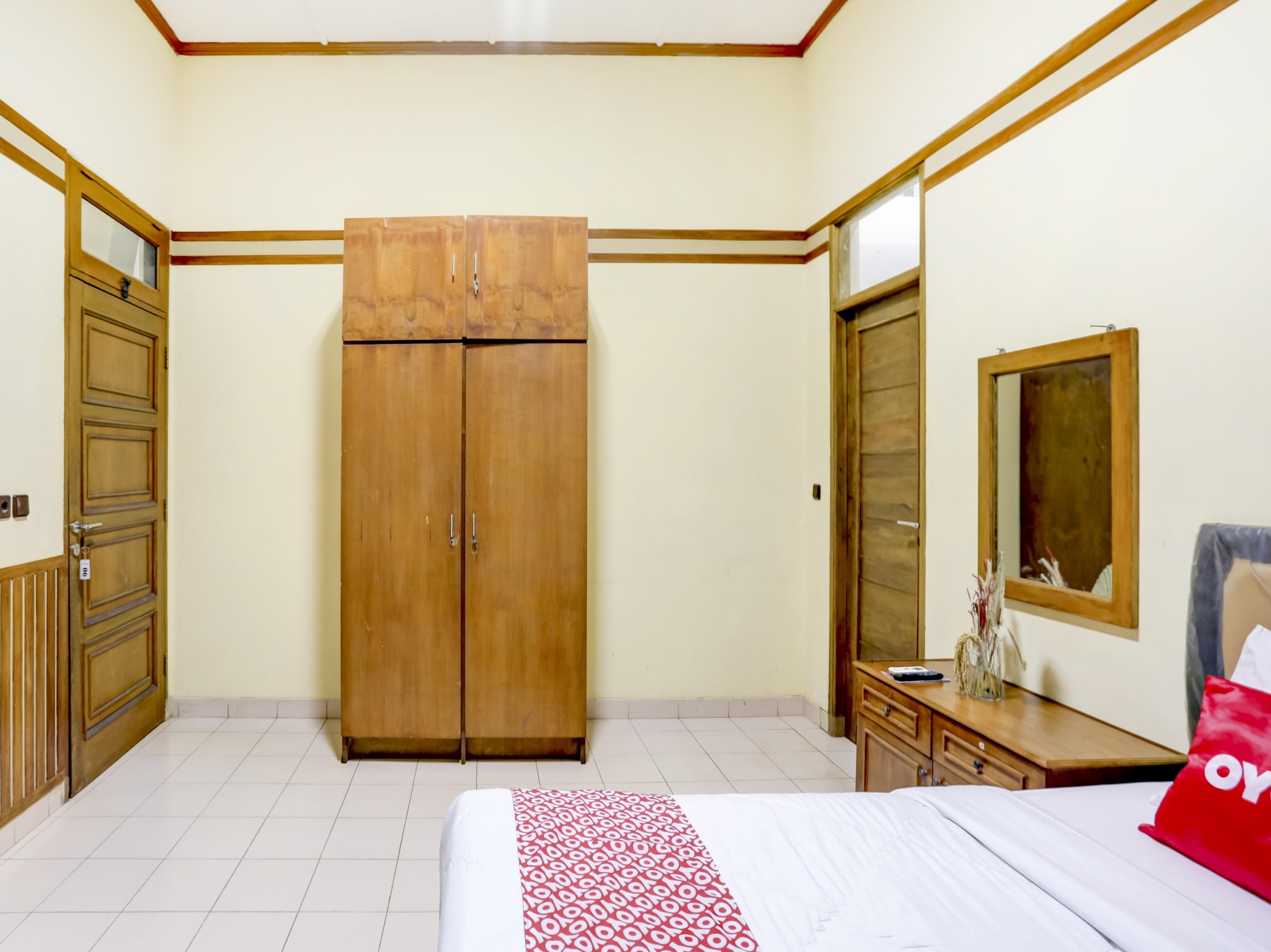 Hotel Oyo 90066 Tobana Pejaten House 3*