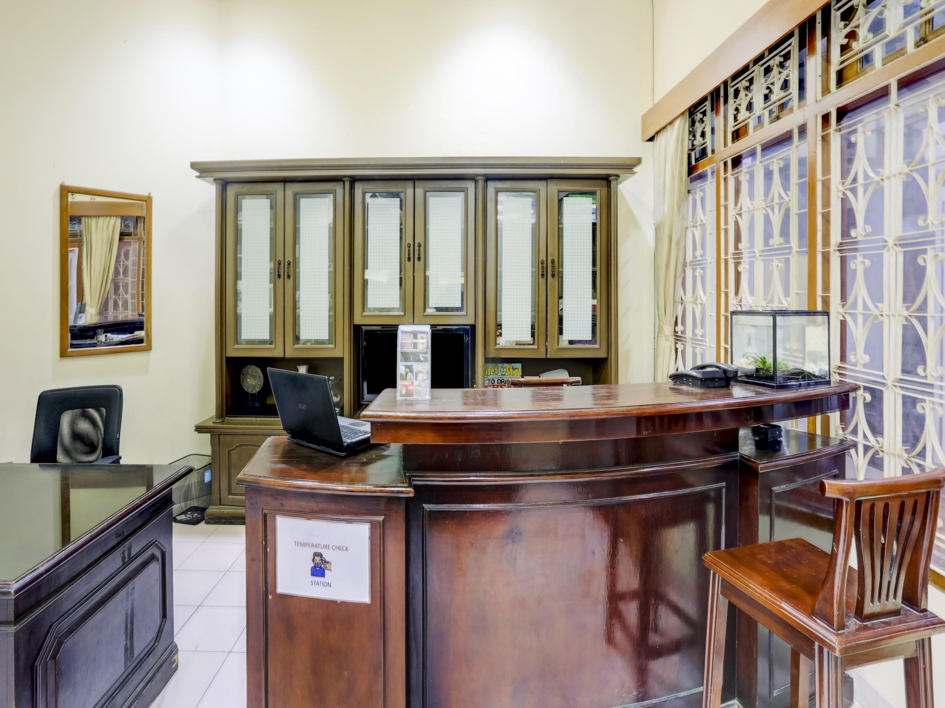 Hotel Oyo 90066 Tobana Pejaten House