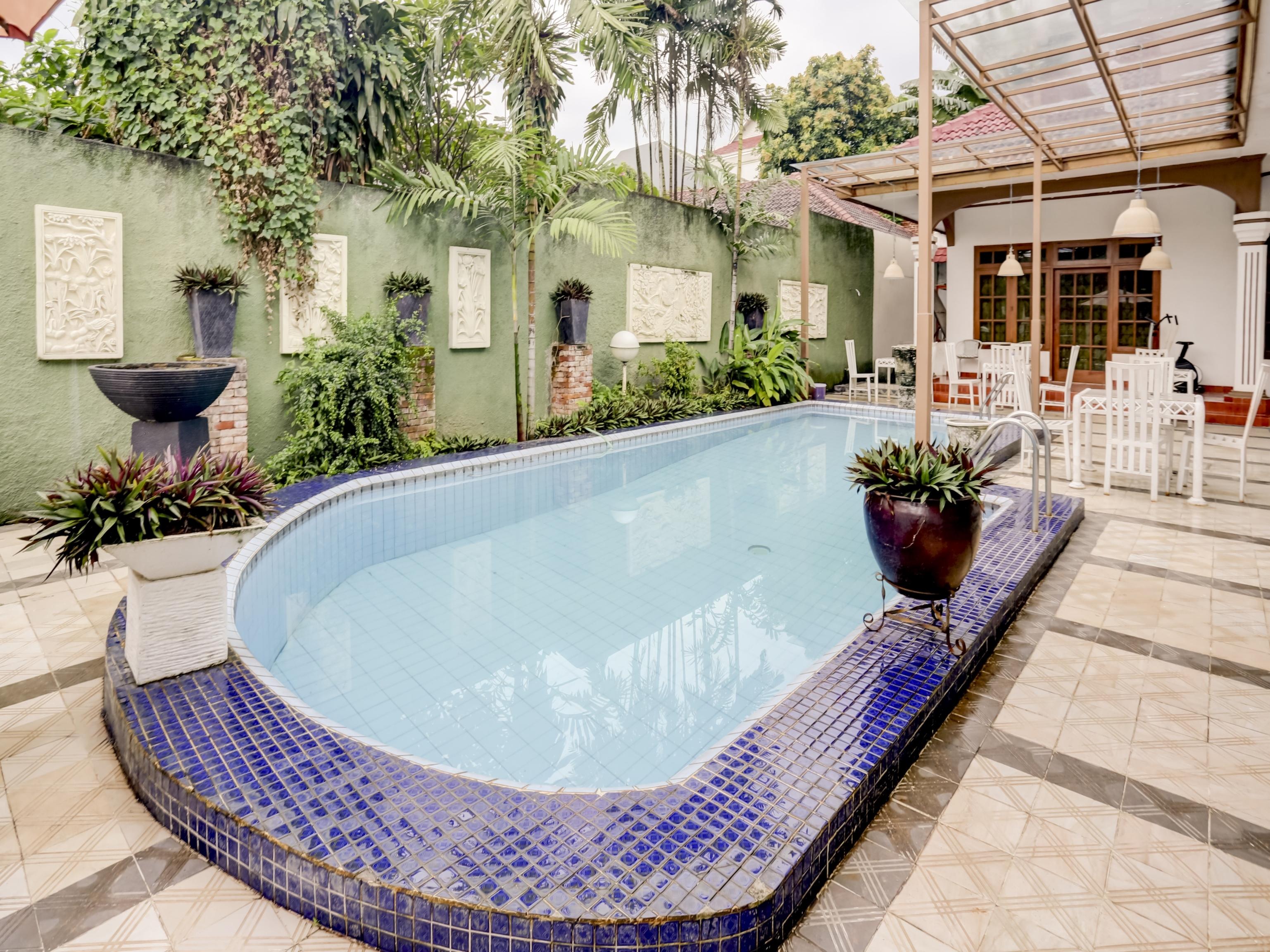 Hotel Oyo 90066 Tobana Pejaten House