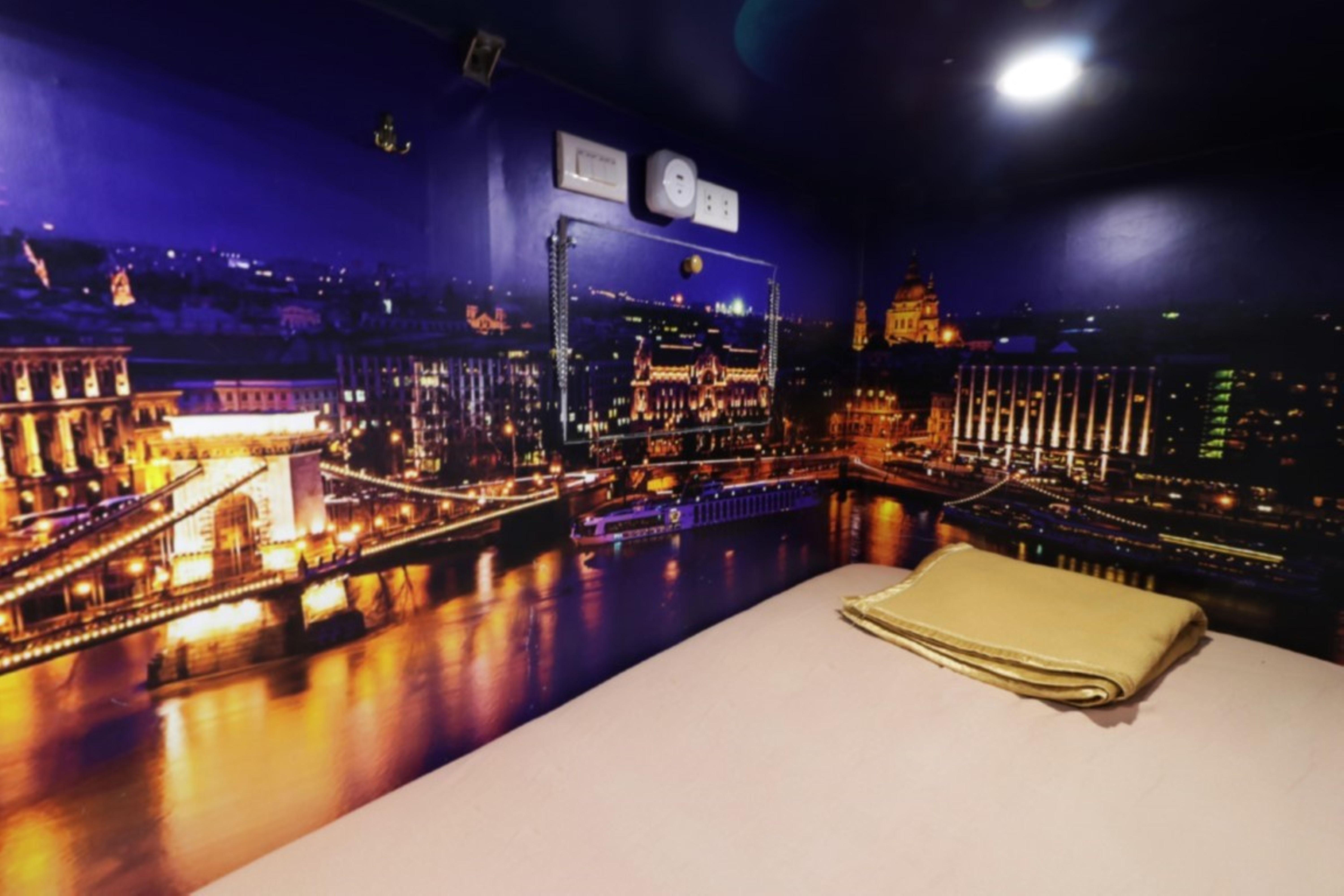 Inap At Capsule Thamrin Capsule hotel Jakarta