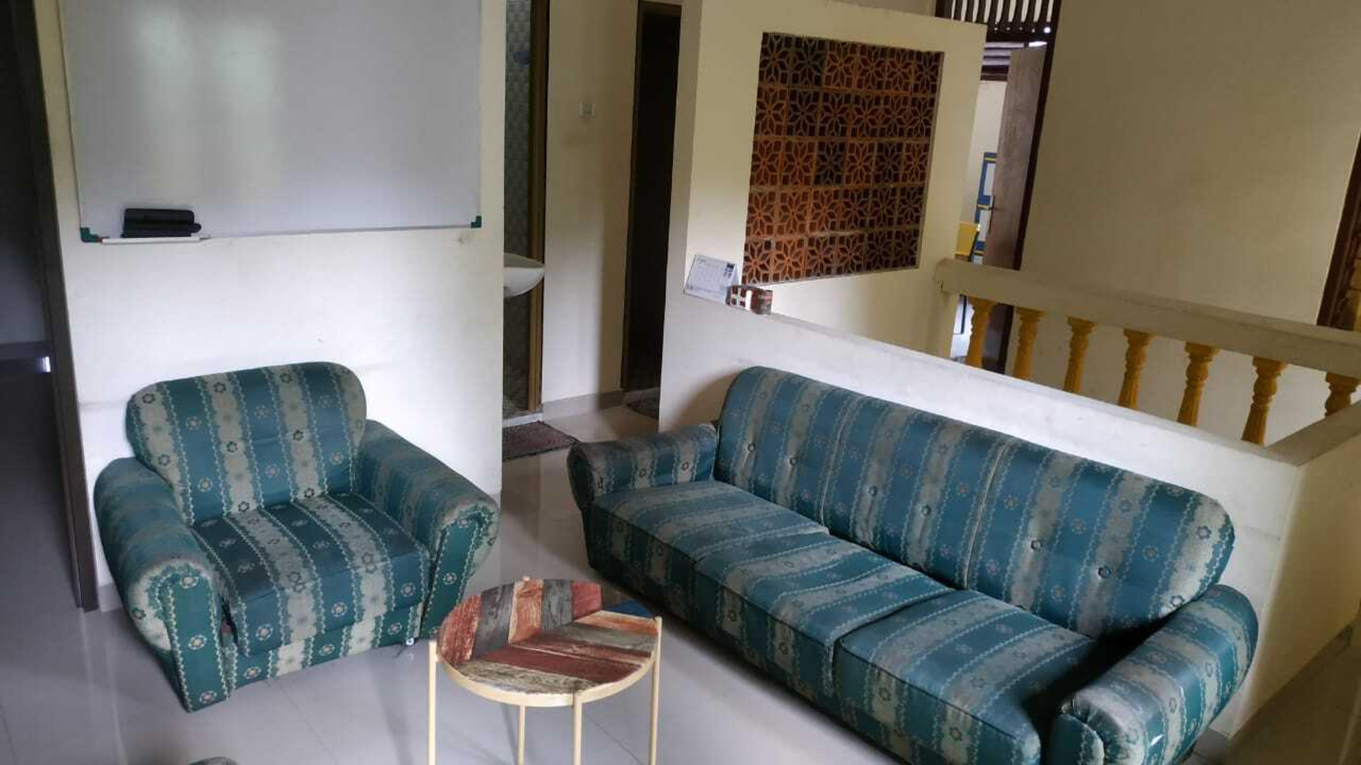 Hostel Kapsule Ui Depok - Male Only