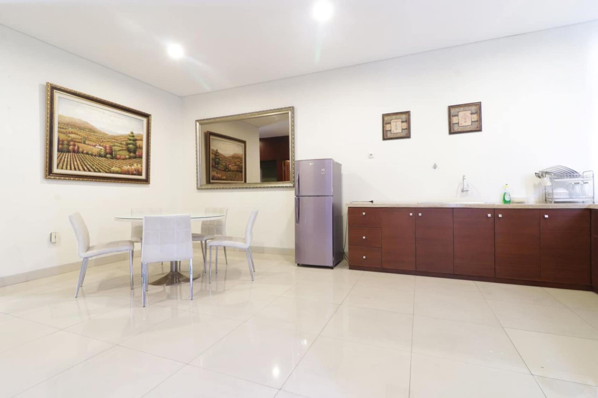 Citra Grogol Rumah tetamu