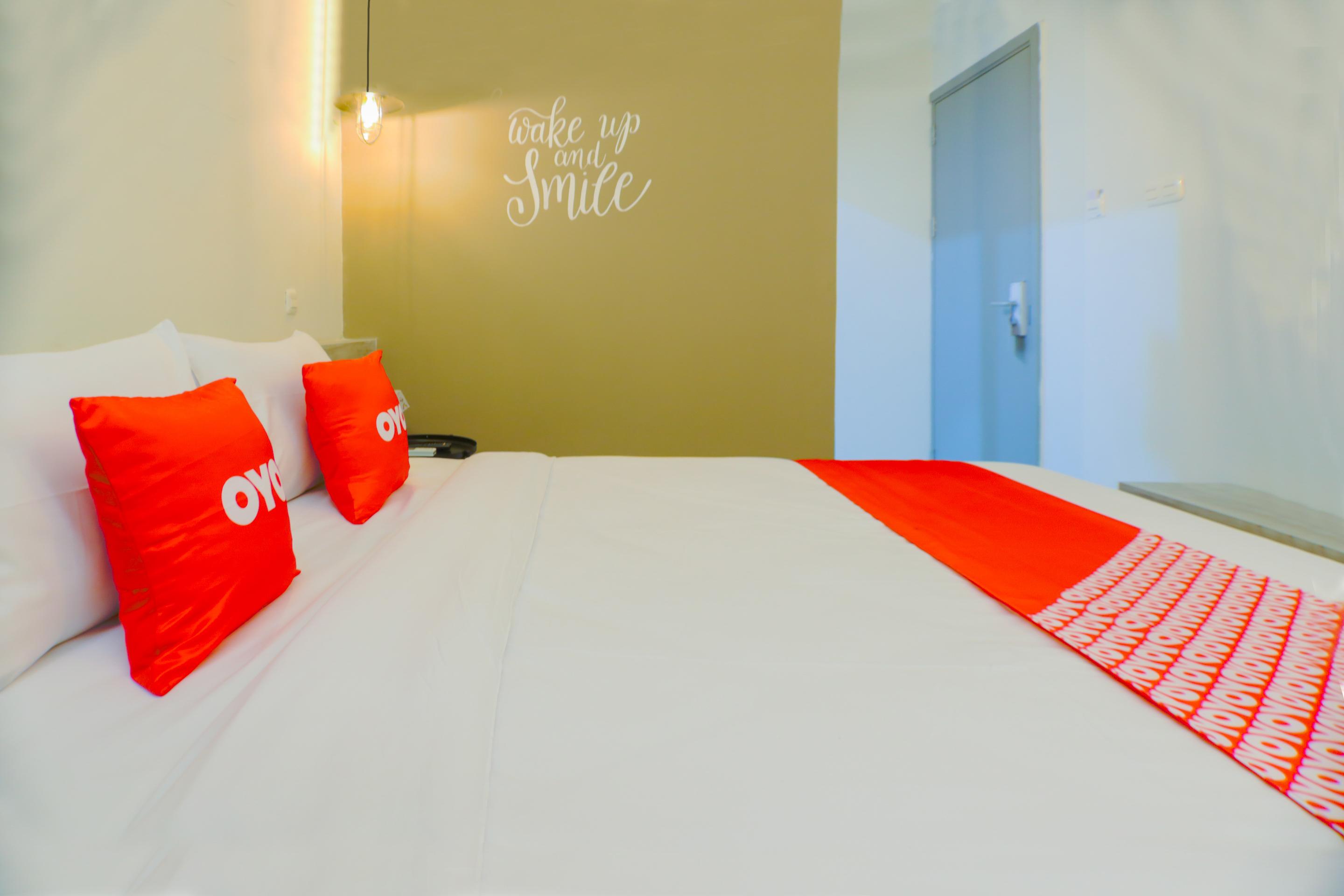 Capital O 281 Hotelo Hotel 3*