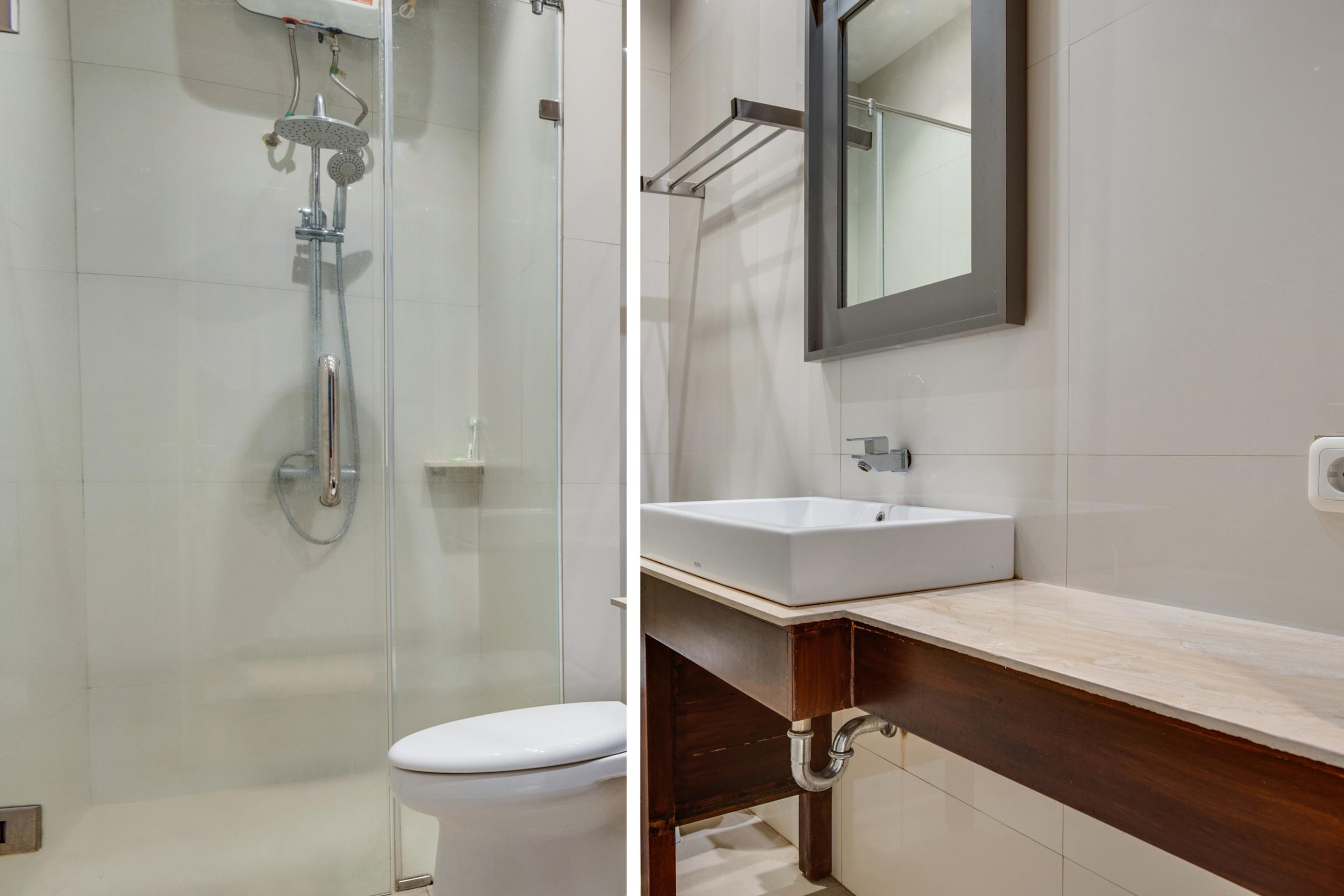 Sans Liv Ancol By Reddoorz Hotel