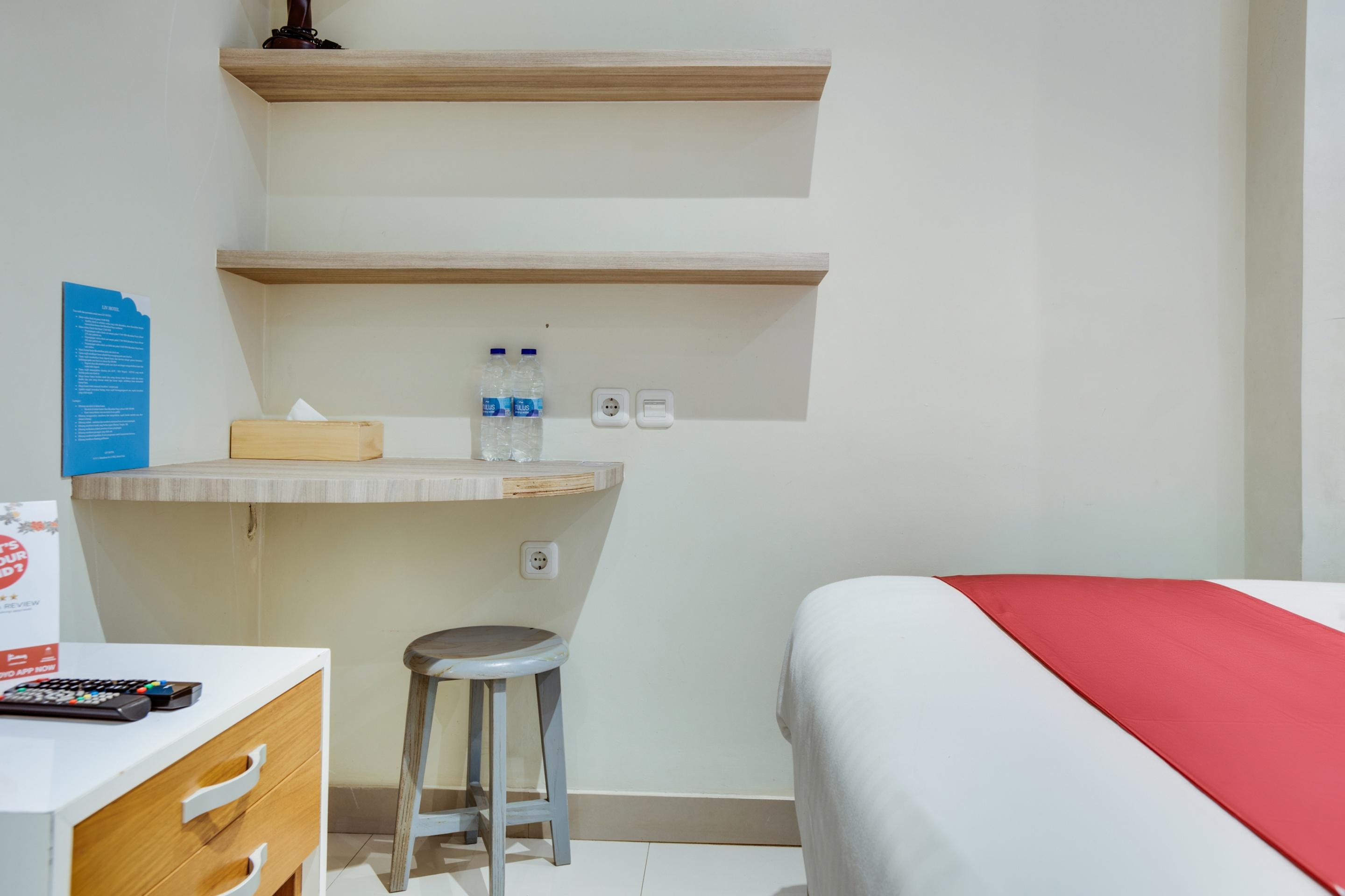 Sans Liv Ancol By Reddoorz Hotel