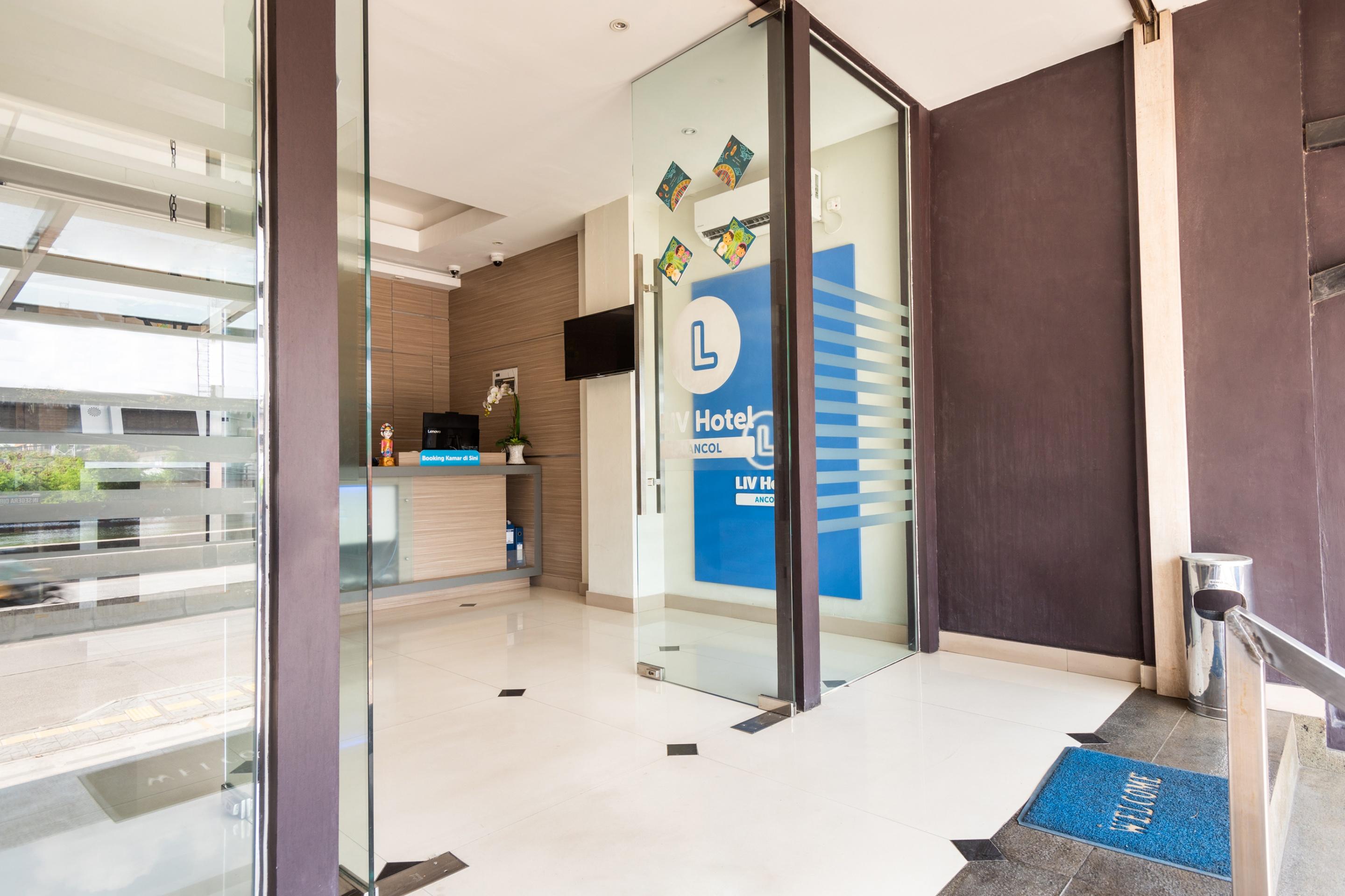 Sans Liv Ancol By Reddoorz Hotel 3*