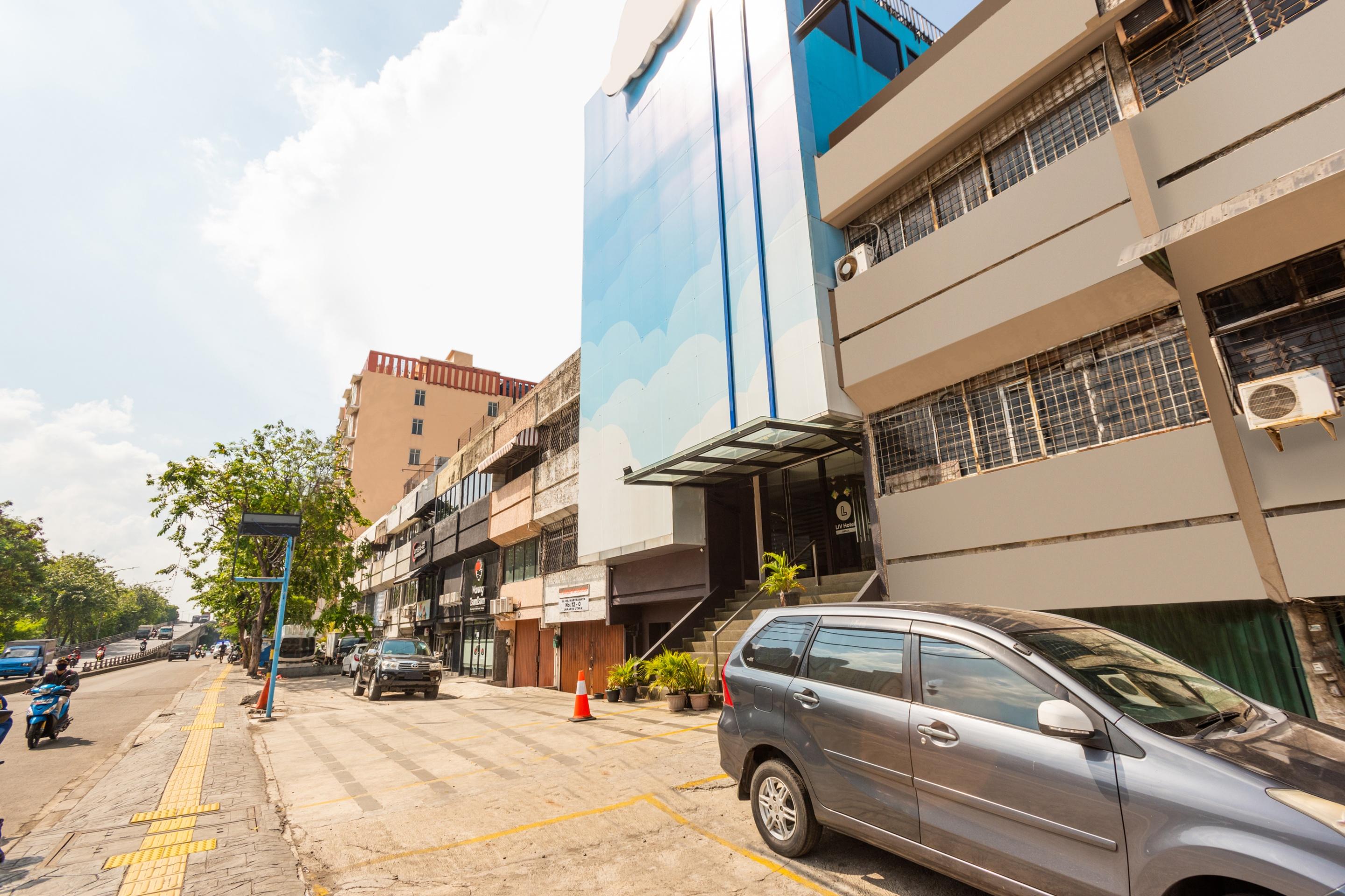 Sans Liv Ancol By Reddoorz Hotel 3*