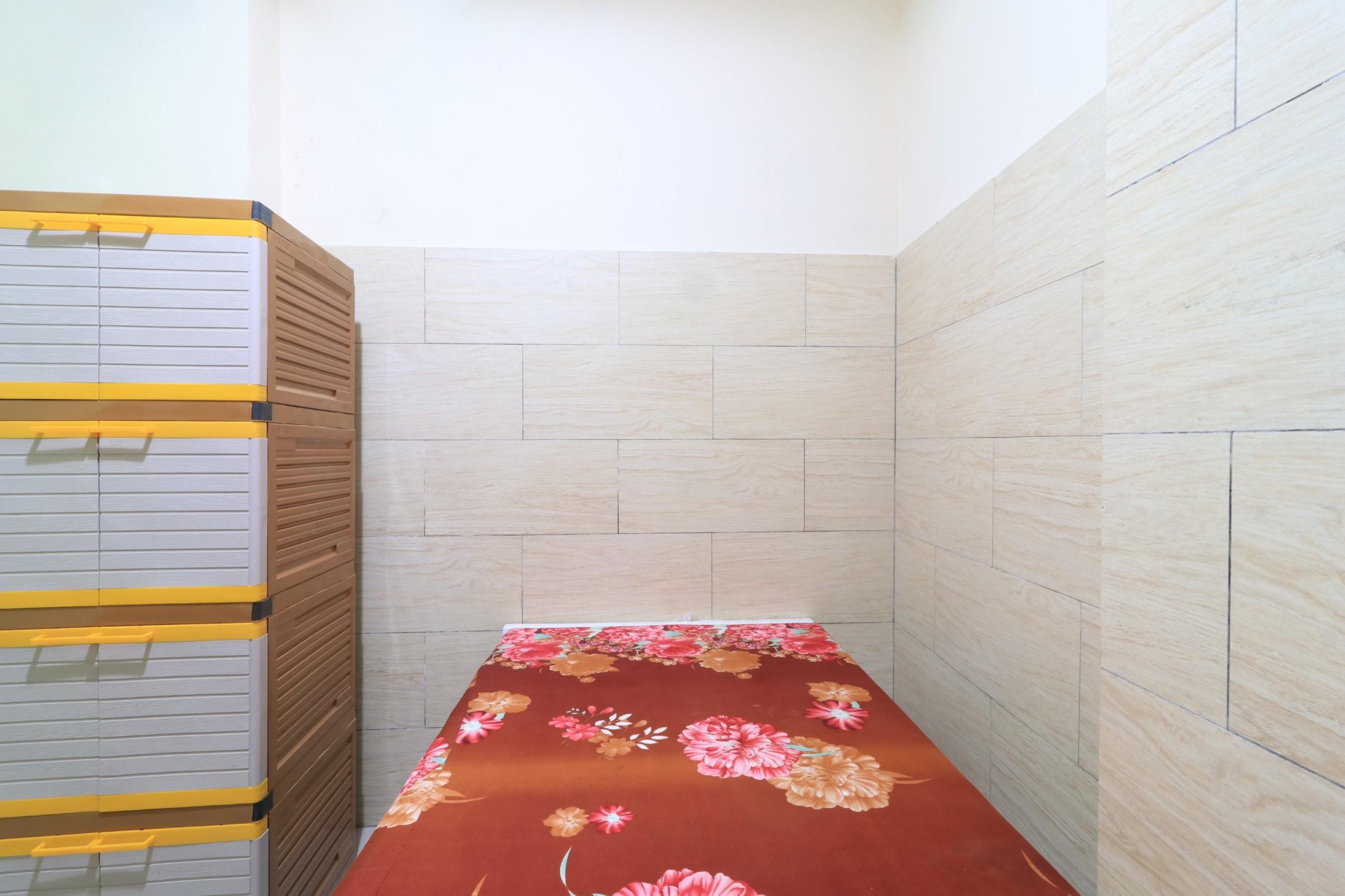 Eiffel Batu Tulis 37 - Female Only 2* Jakarta