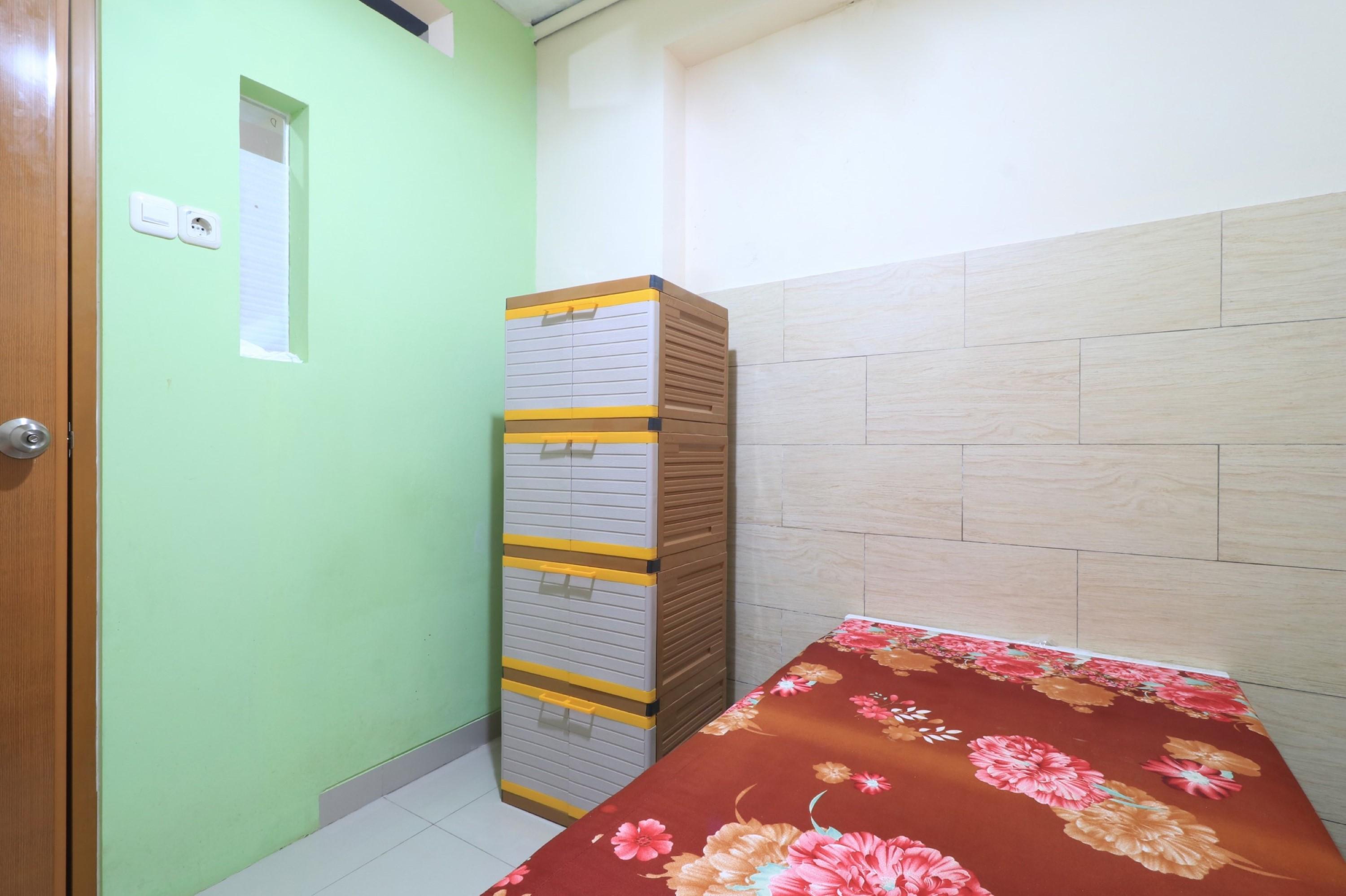 Eiffel Batu Tulis 37 - Female Only 2* Jakarta