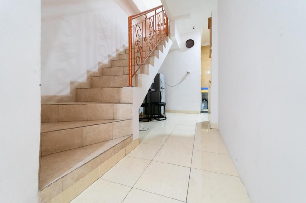 Hotel Koolkost Syariah @ Kebon Kacang Iii Street Jakarta
