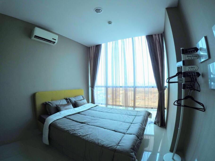 Strategic Cozy Hang Out Apartment, Gp Plaza Apartment Jakarta