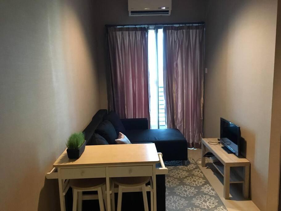Strategic Cozy Hang Out Apartment, Gp Plaza * Jakarta